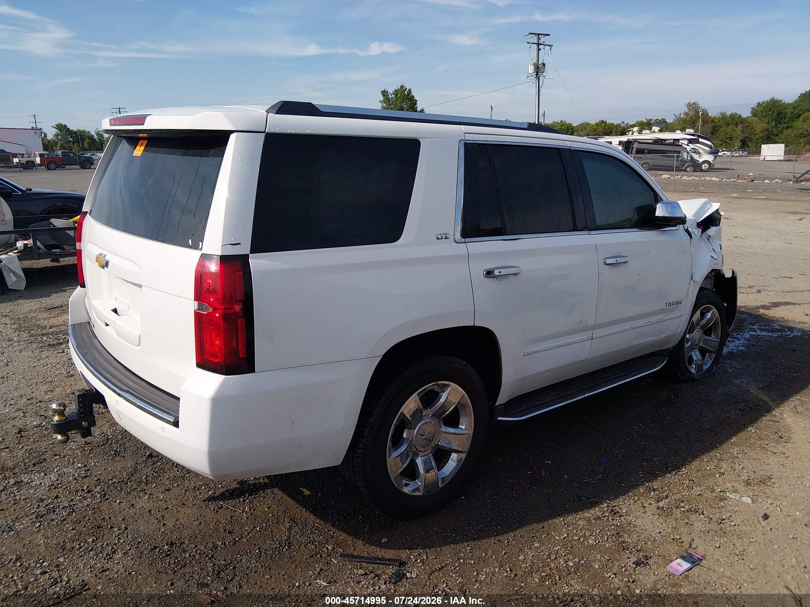 2015 Chevrolet Tahoe Ltz White vin: 1GNSKCKC5FR105012