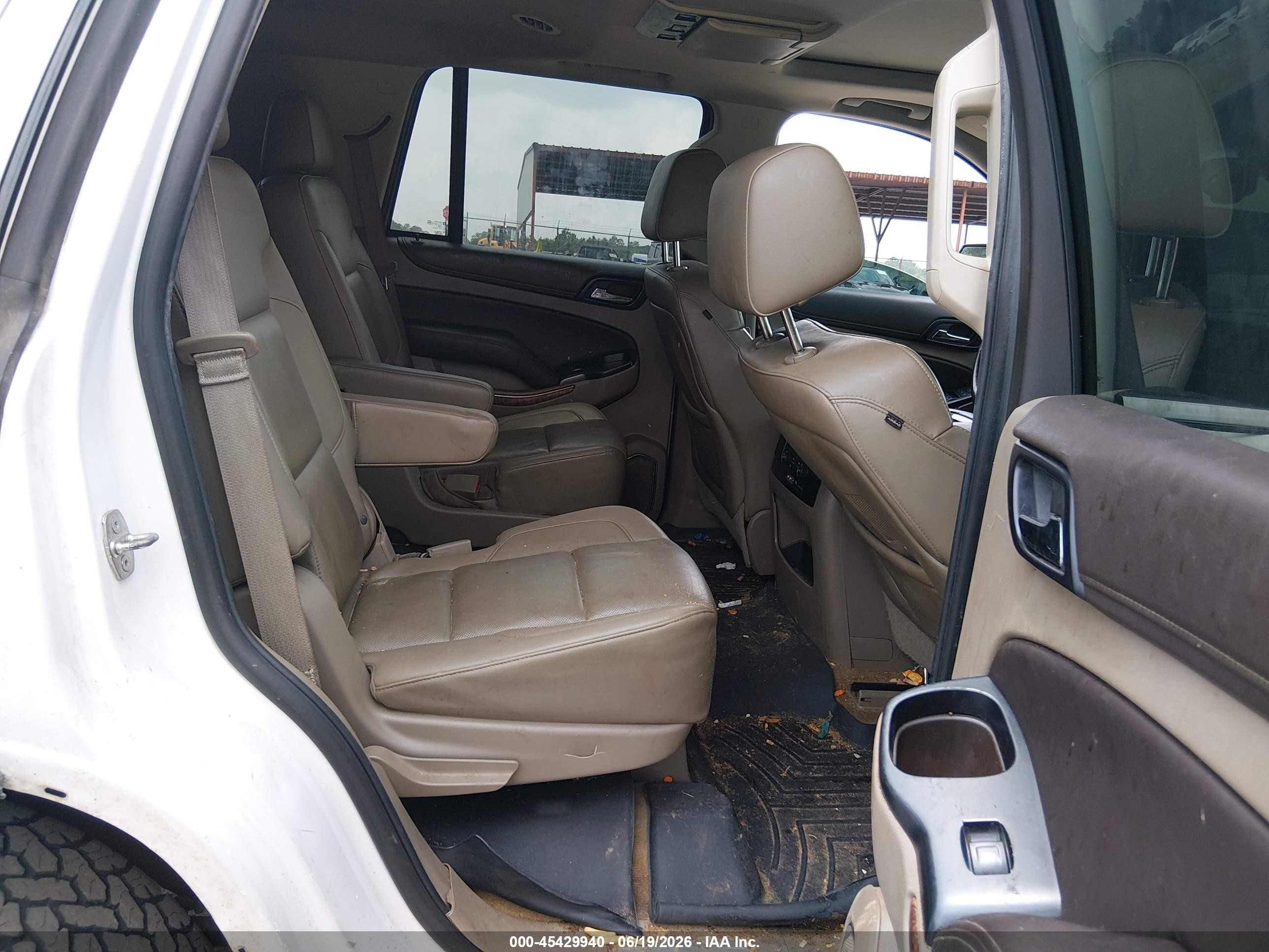 2015 Chevrolet Tahoe Ltz Белый vin: 1GNSKCKC5FR133974