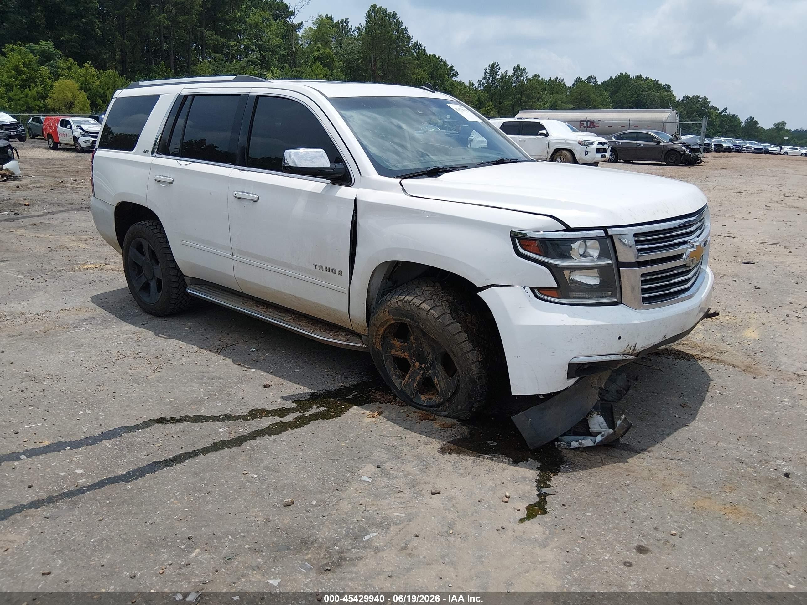 2015 Chevrolet Tahoe Ltz White vin: 1GNSKCKC5FR133974