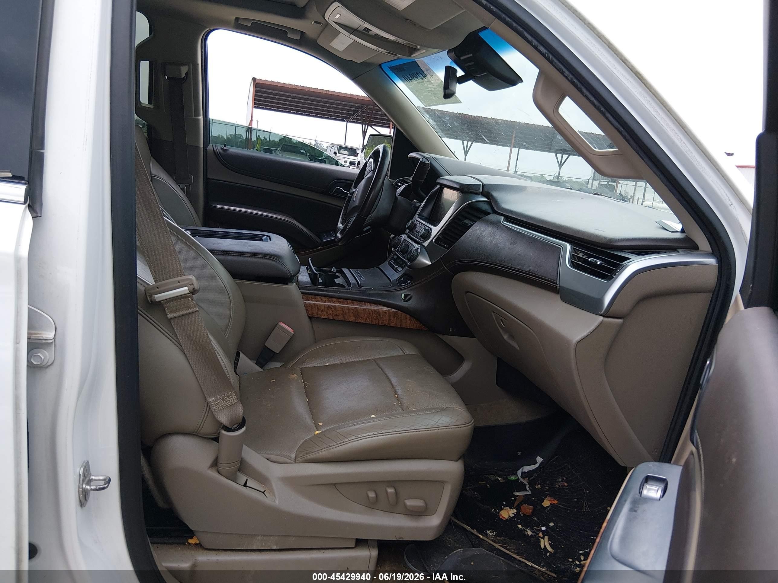 2015 Chevrolet Tahoe Ltz Белый vin: 1GNSKCKC5FR133974
