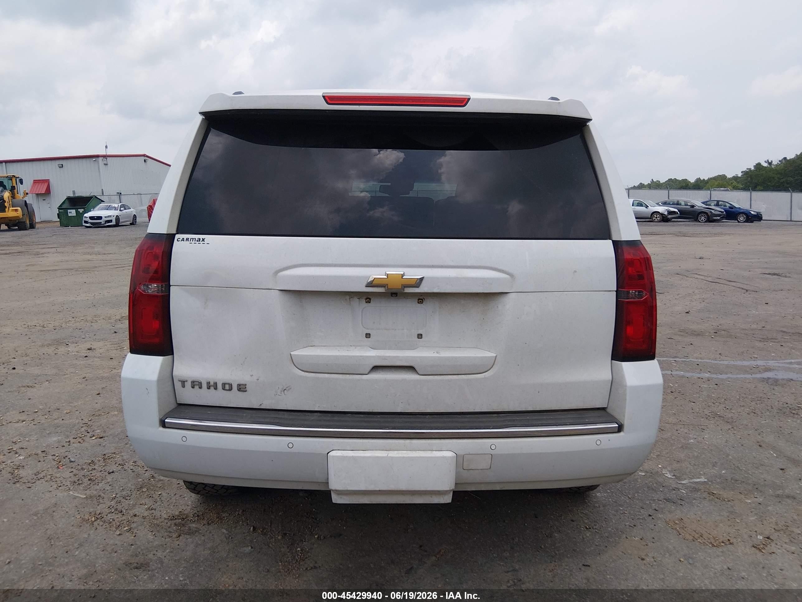 2015 Chevrolet Tahoe Ltz Белый vin: 1GNSKCKC5FR133974