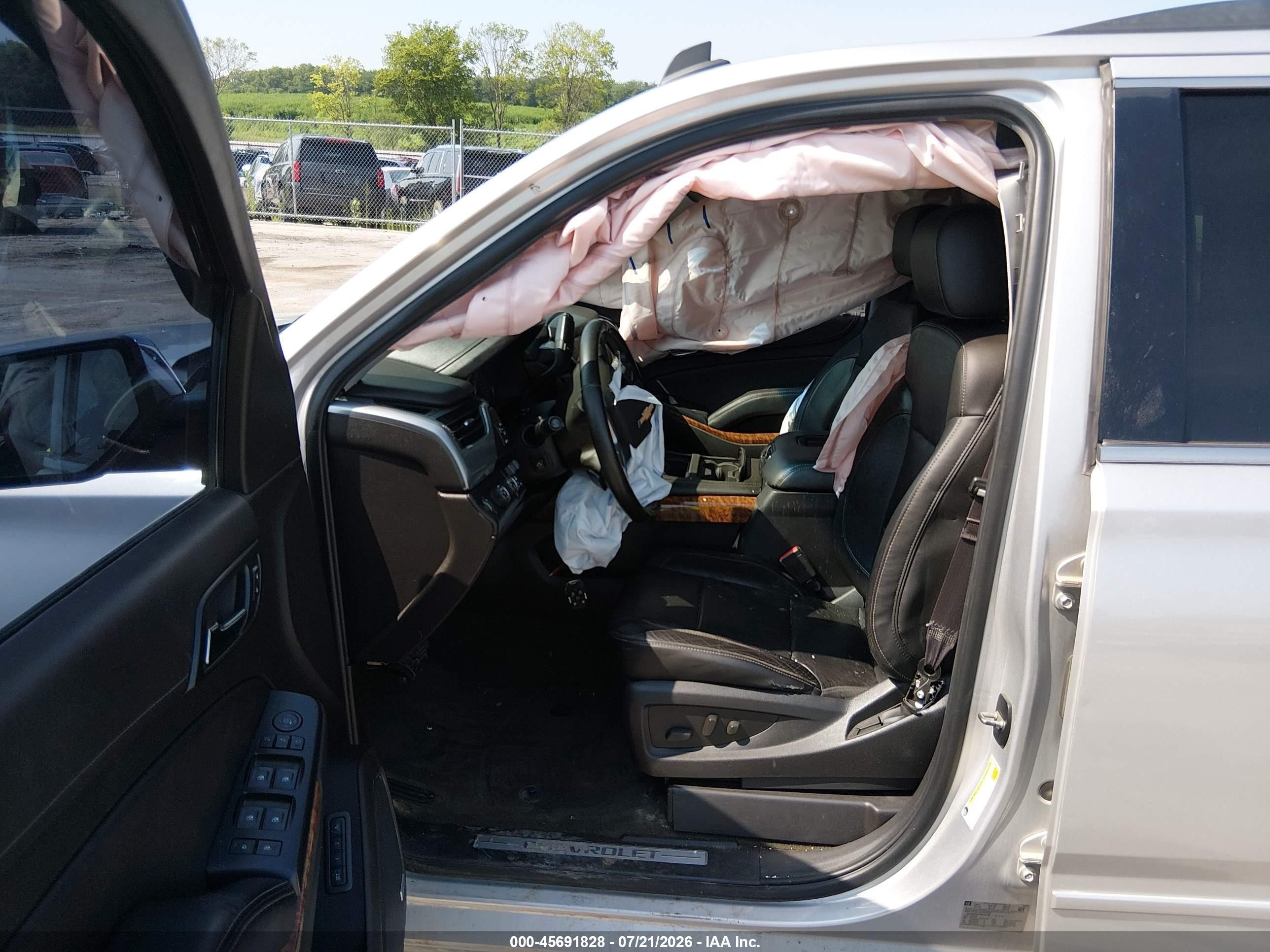 2015 Chevrolet Tahoe Ltz Silver vin: 1GNSKCKC5FR172175