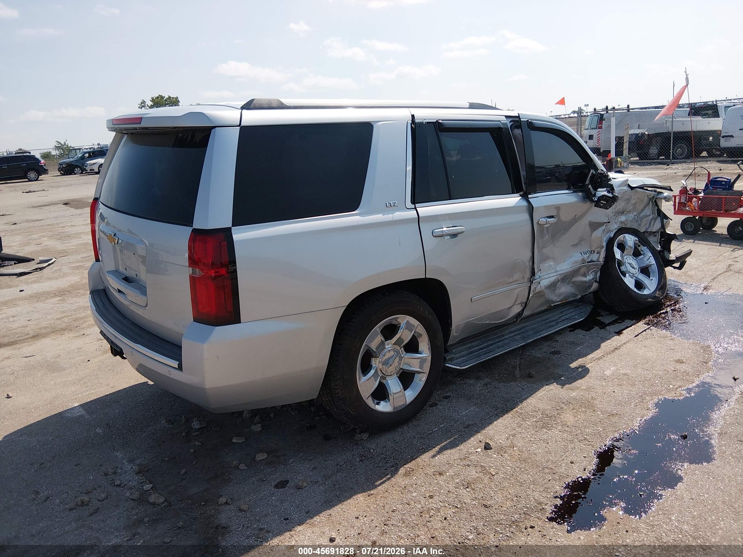 2015 Chevrolet Tahoe Ltz Silver vin: 1GNSKCKC5FR172175