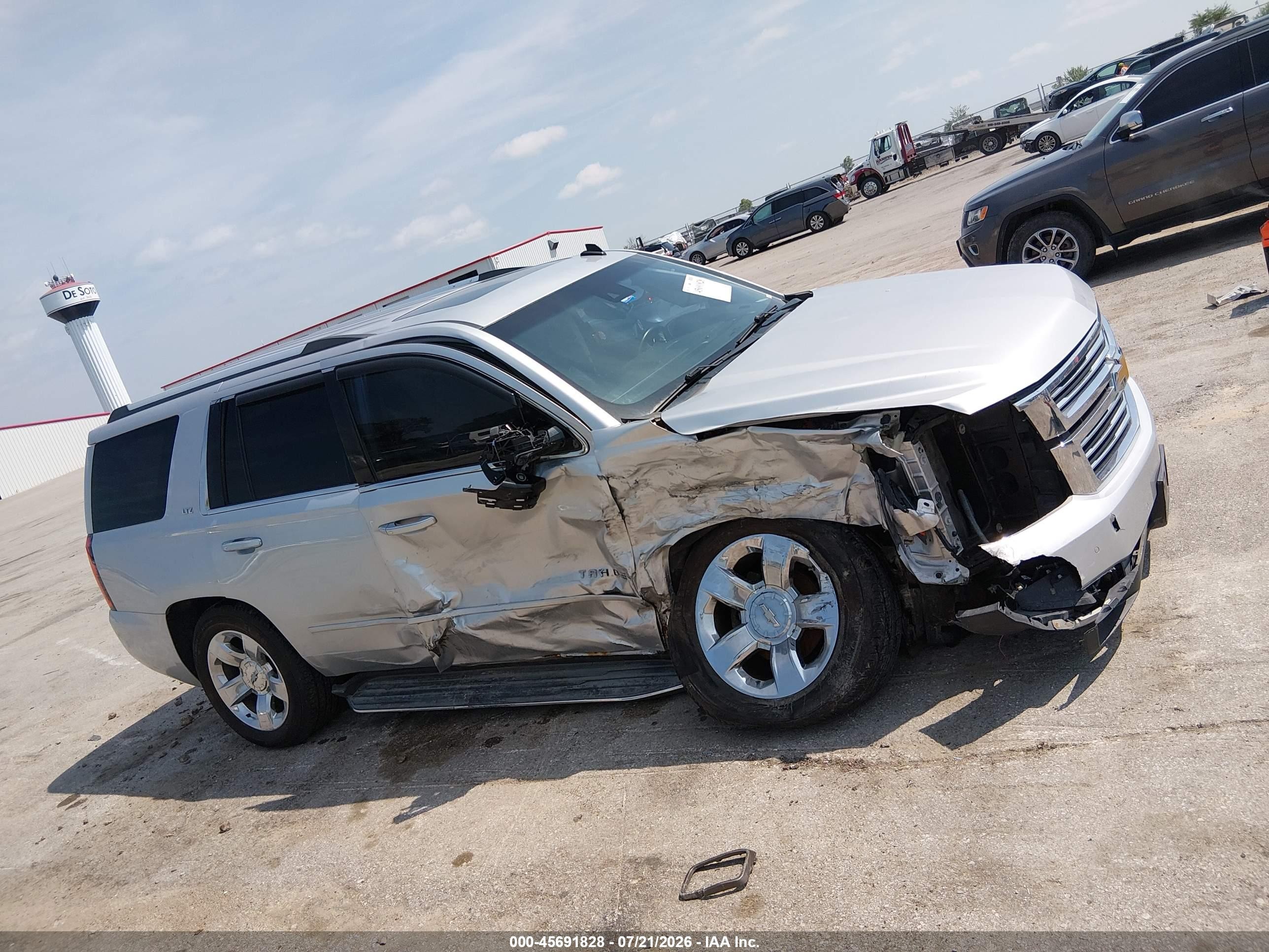 2015 Chevrolet Tahoe Ltz Silver vin: 1GNSKCKC5FR172175