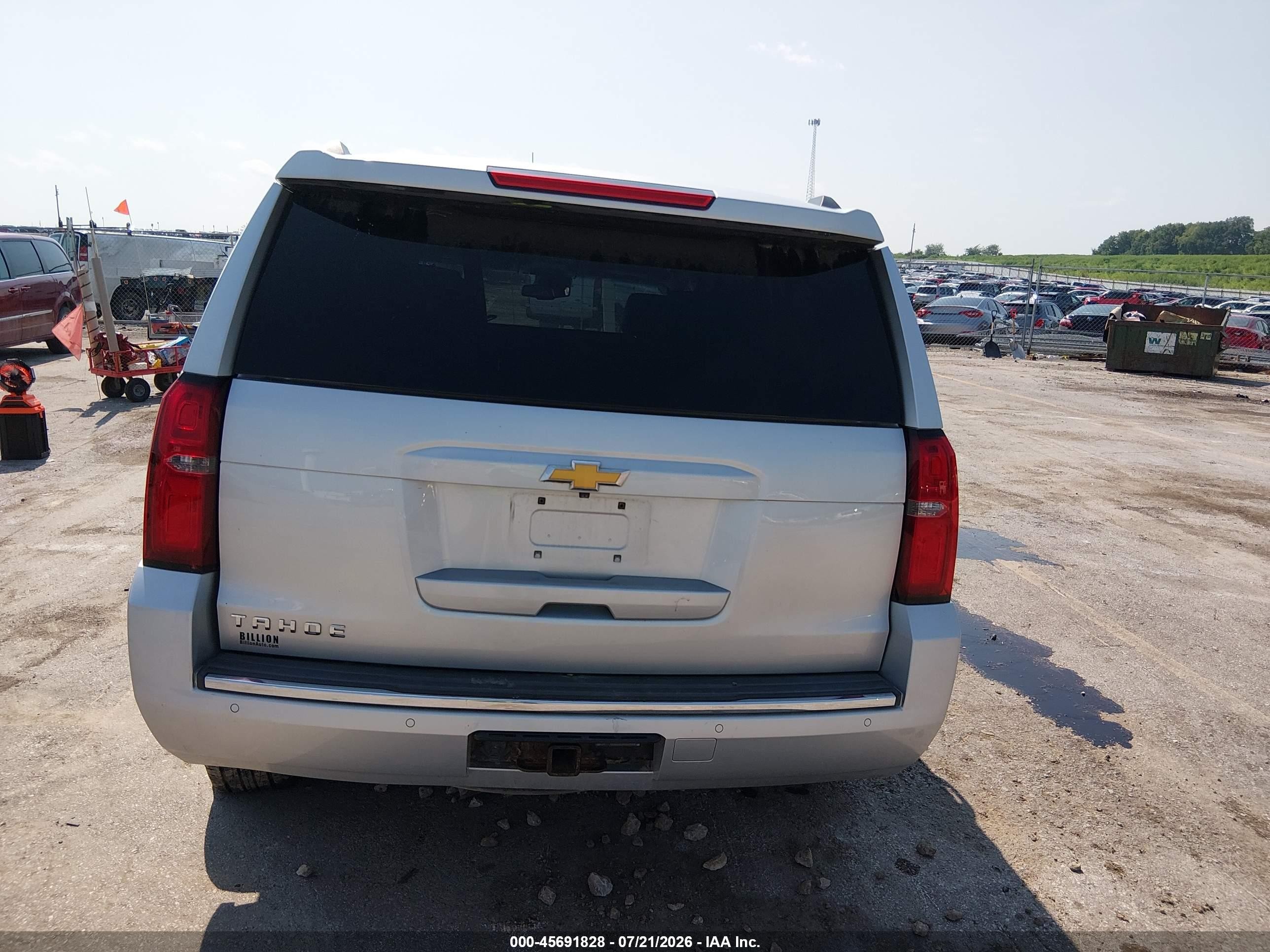 2015 Chevrolet Tahoe Ltz Silver vin: 1GNSKCKC5FR172175