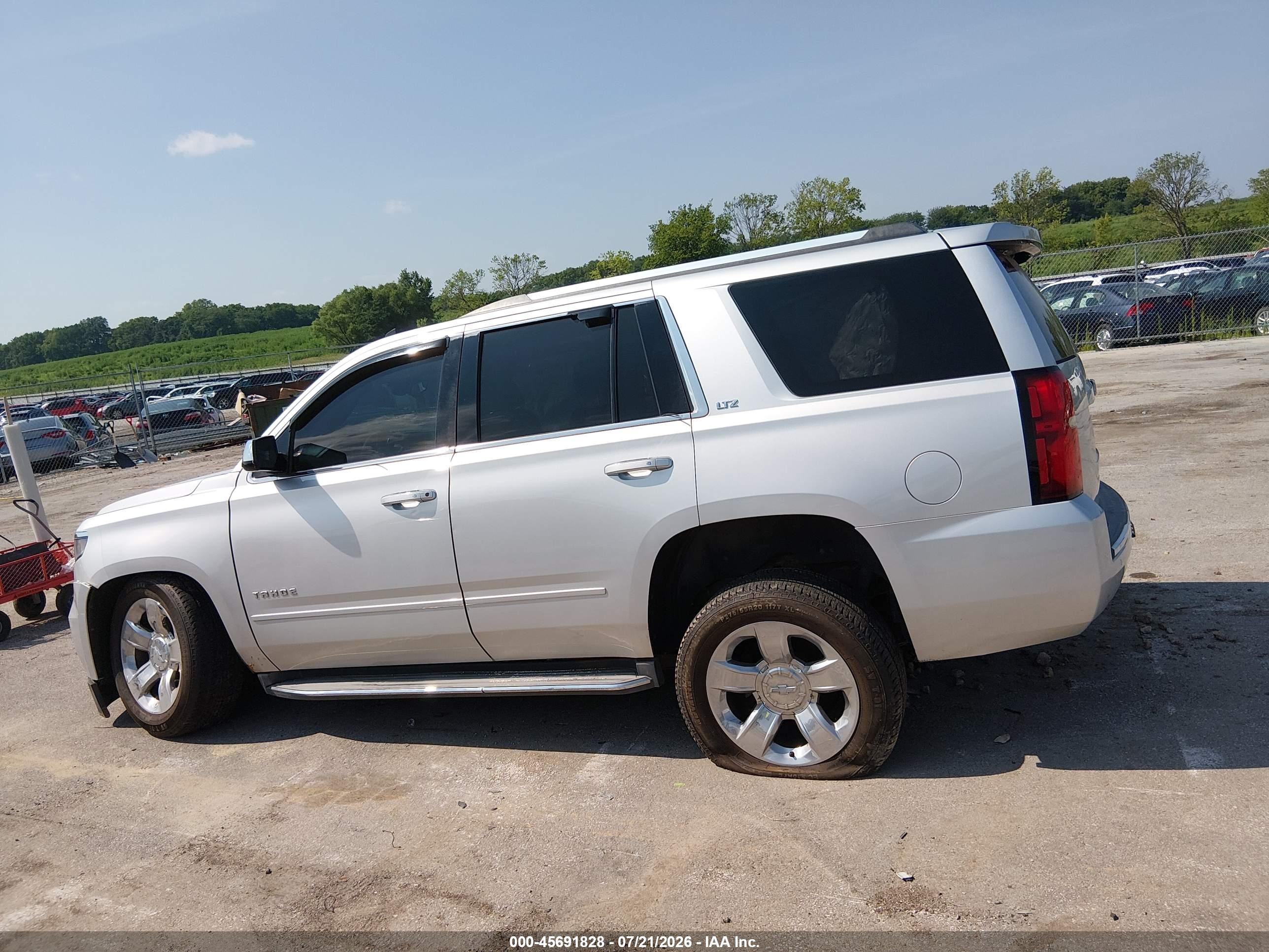 2015 Chevrolet Tahoe Ltz Silver vin: 1GNSKCKC5FR172175