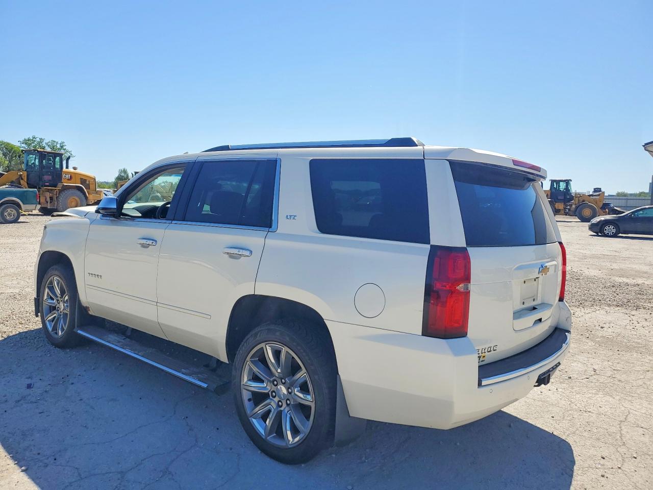 2015 Chevrolet Tahoe K1500 Ltz Beige vin: 1GNSKCKC5FR517561