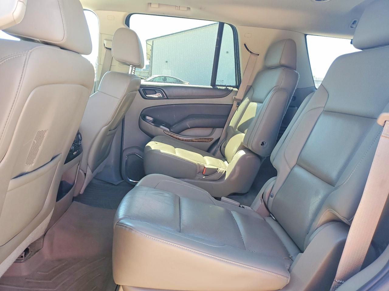 2015 Chevrolet Tahoe K1500 Ltz Beige vin: 1GNSKCKC5FR517561