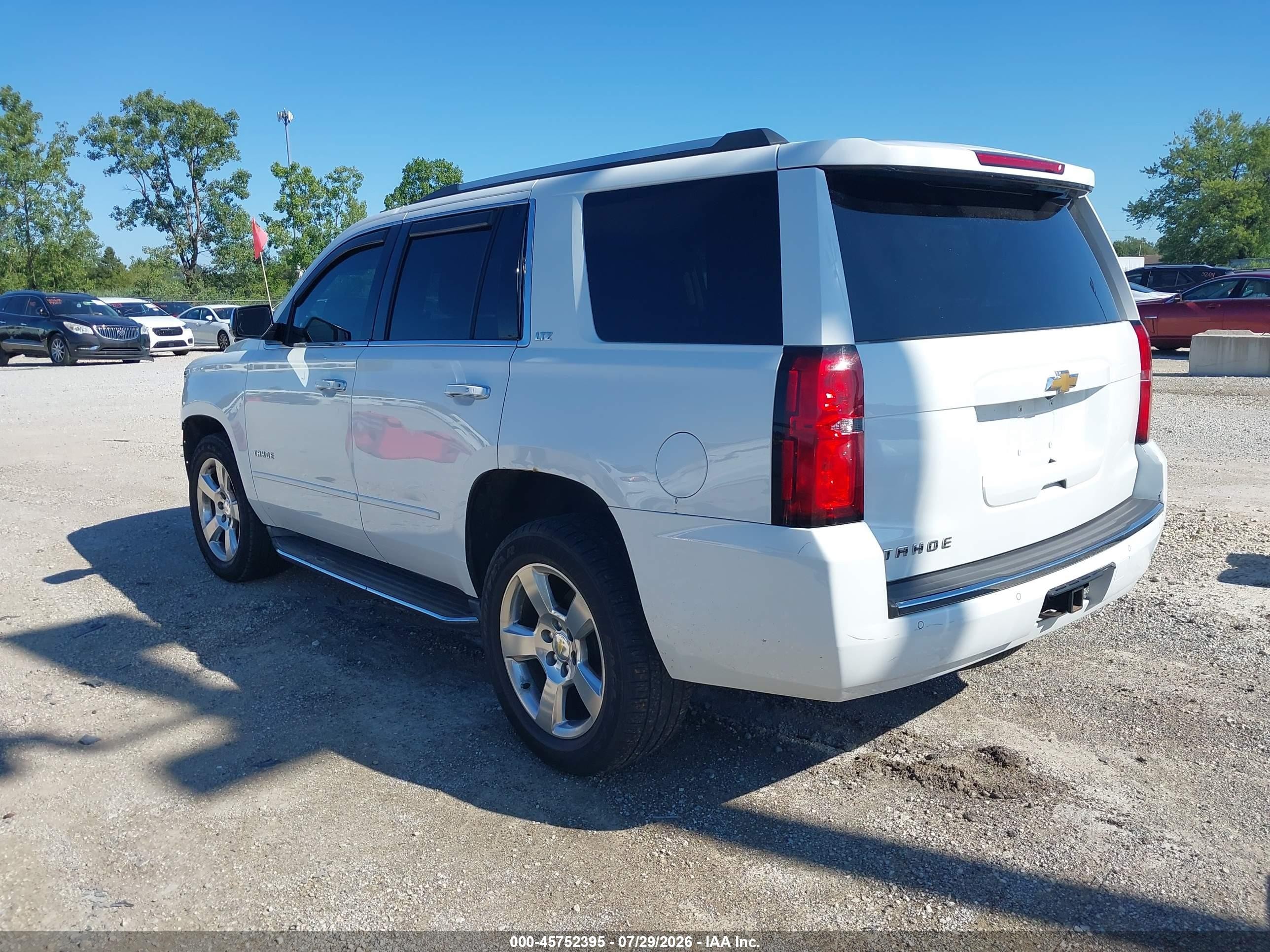 2015 Chevrolet Tahoe Ltz White vin: 1GNSKCKC5FR652264