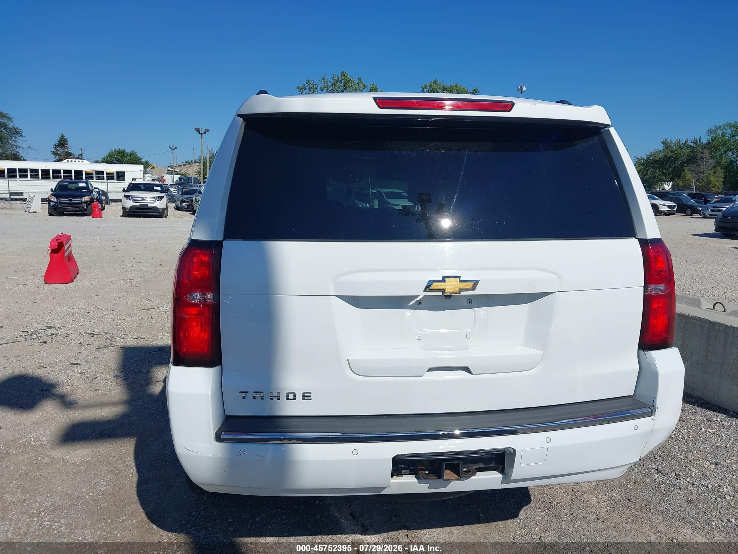 2015 Chevrolet Tahoe Ltz White vin: 1GNSKCKC5FR652264