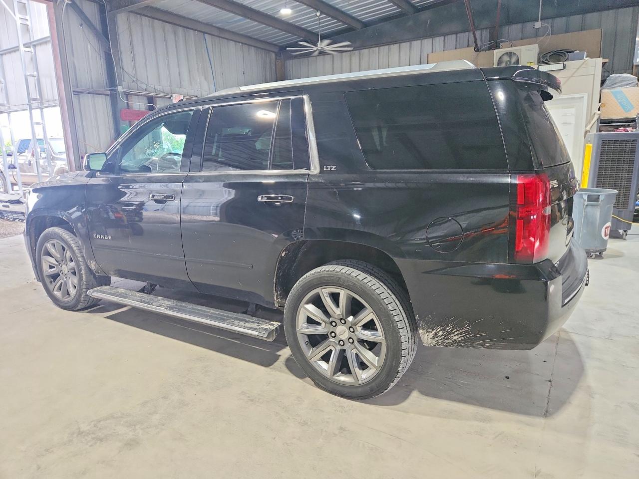 2015 Chevrolet Tahoe K1500 Ltz Black vin: 1GNSKCKC5FR671848