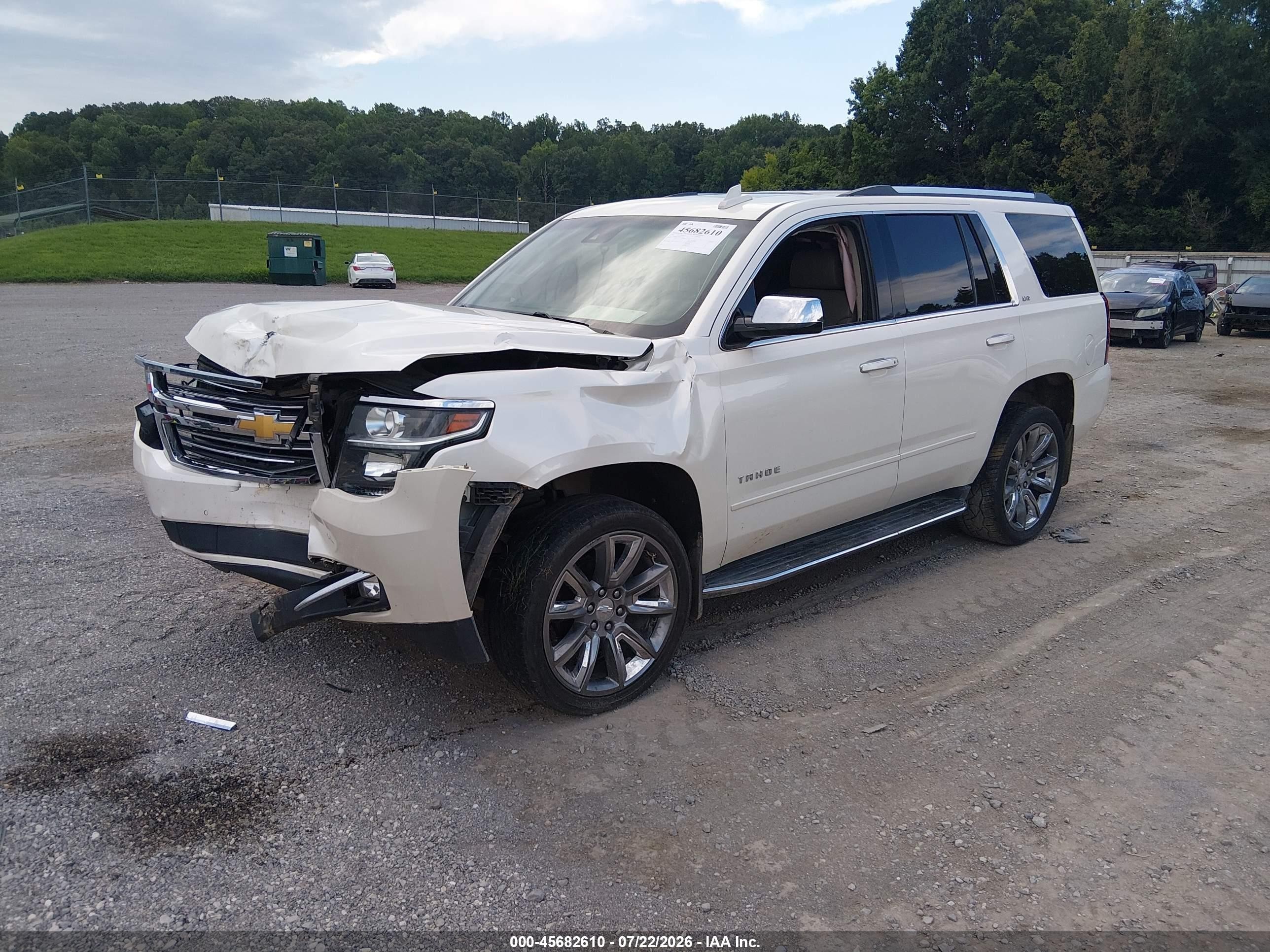 2015 Chevrolet Tahoe Ltz Белый vin: 1GNSKCKC5FR711569