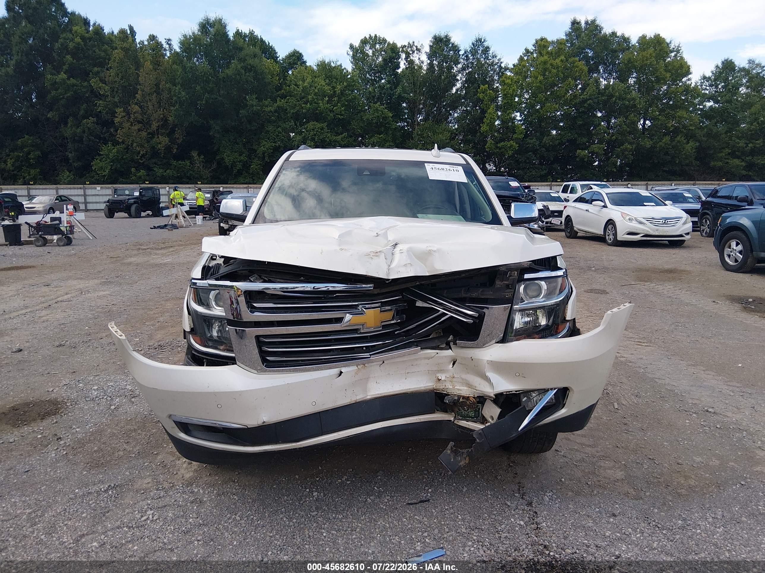 2015 Chevrolet Tahoe Ltz Белый vin: 1GNSKCKC5FR711569