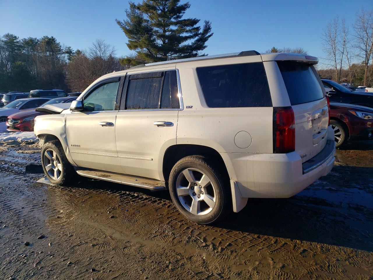 2015 Chevrolet Tahoe K1500 Ltz White vin: 1GNSKCKC6FR159077