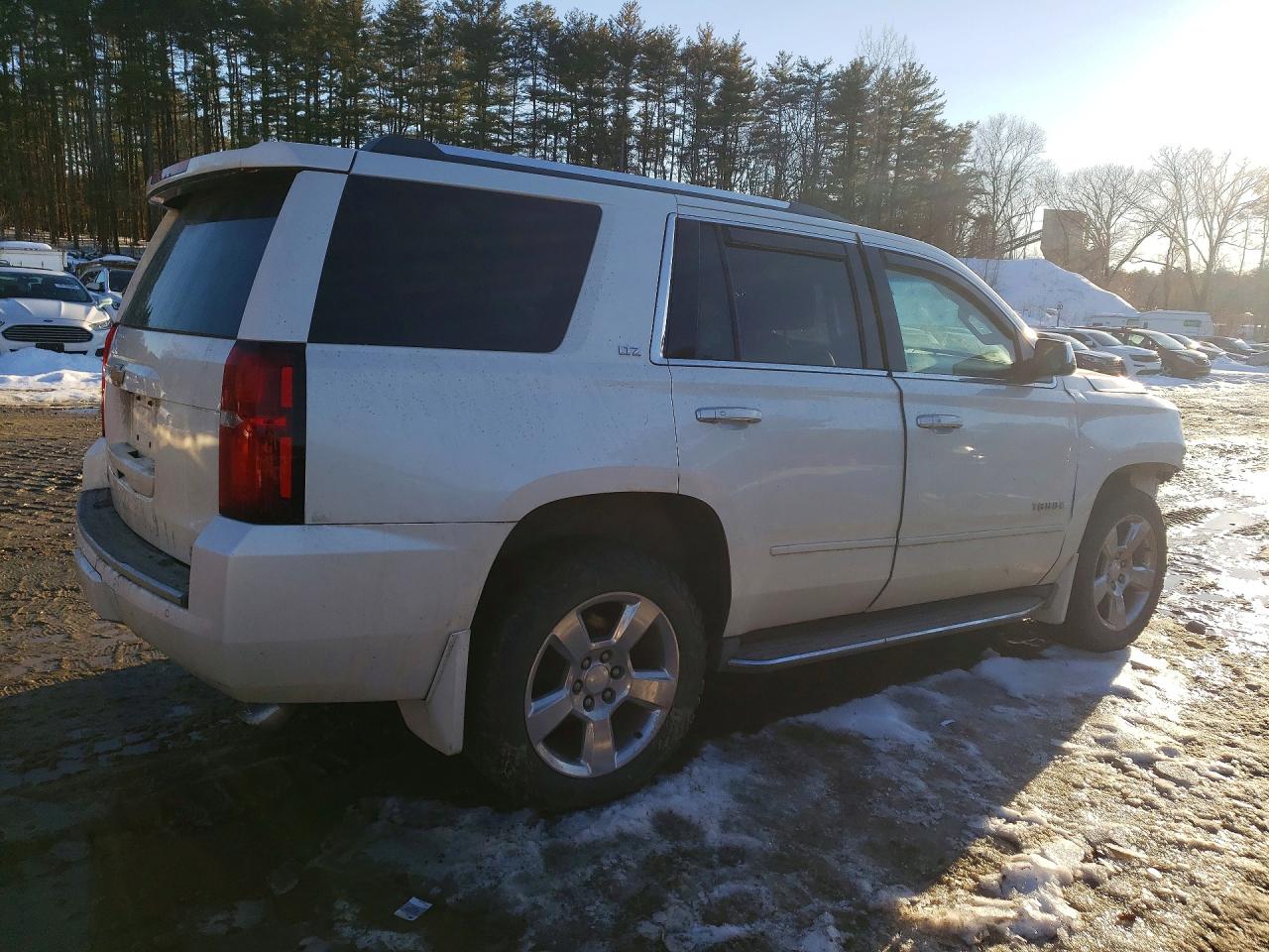 2015 Chevrolet Tahoe K1500 Ltz White vin: 1GNSKCKC6FR159077