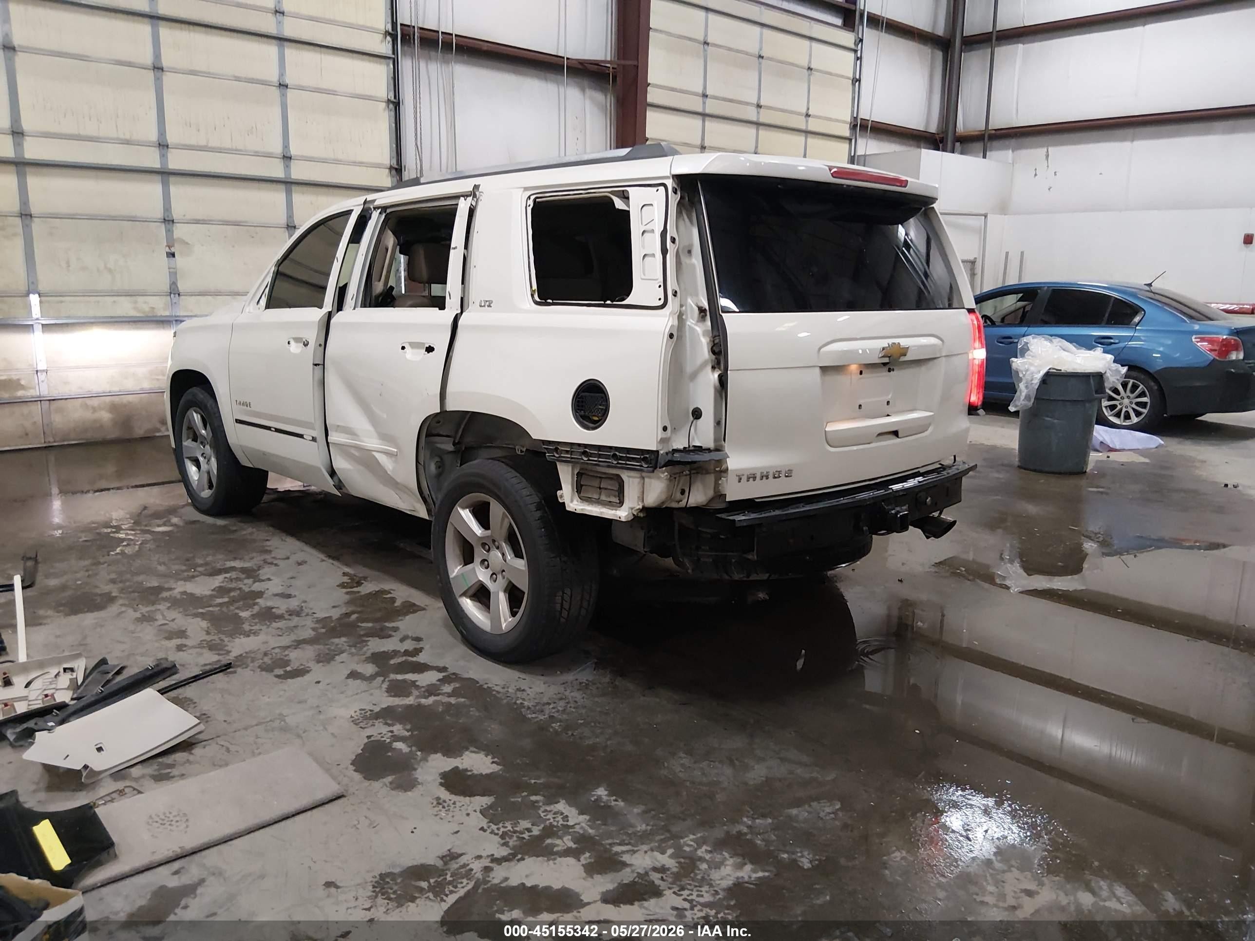 2015 Chevrolet Tahoe Ltz White vin: 1GNSKCKC6FR180981