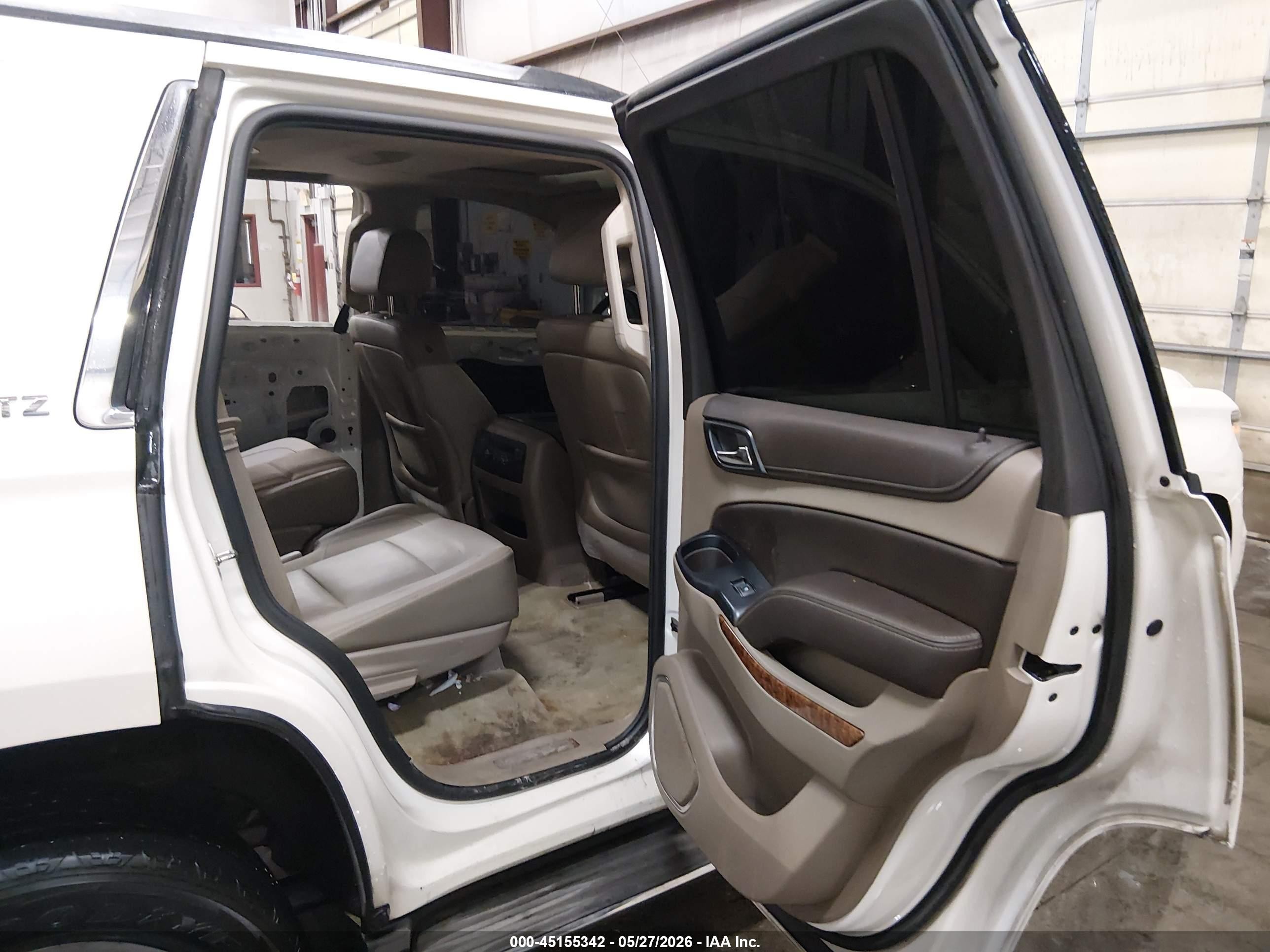 2015 Chevrolet Tahoe Ltz White vin: 1GNSKCKC6FR180981