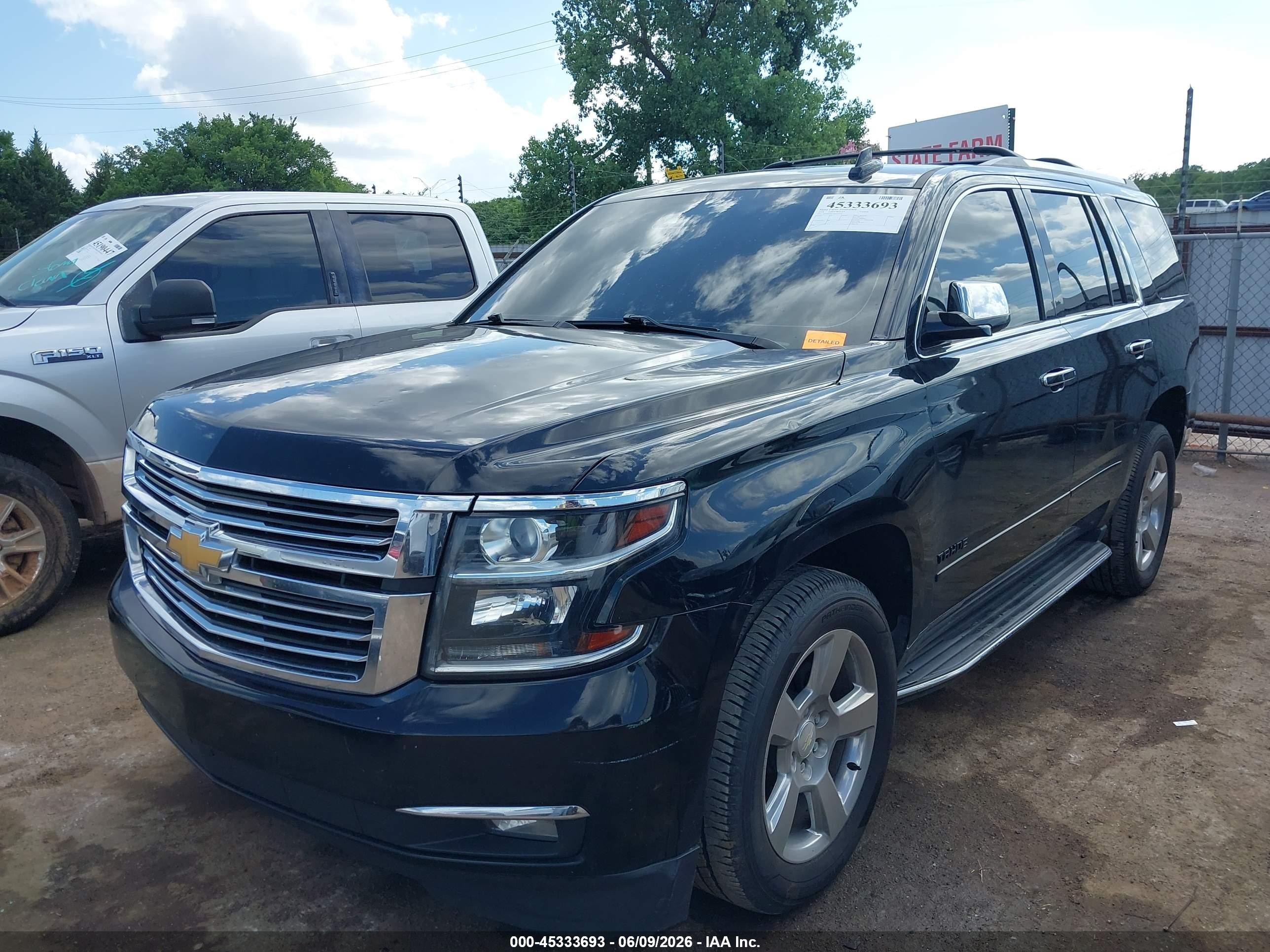2018 Chevrolet Tahoe Premier Black vin: 1GNSKCKC6JR220596