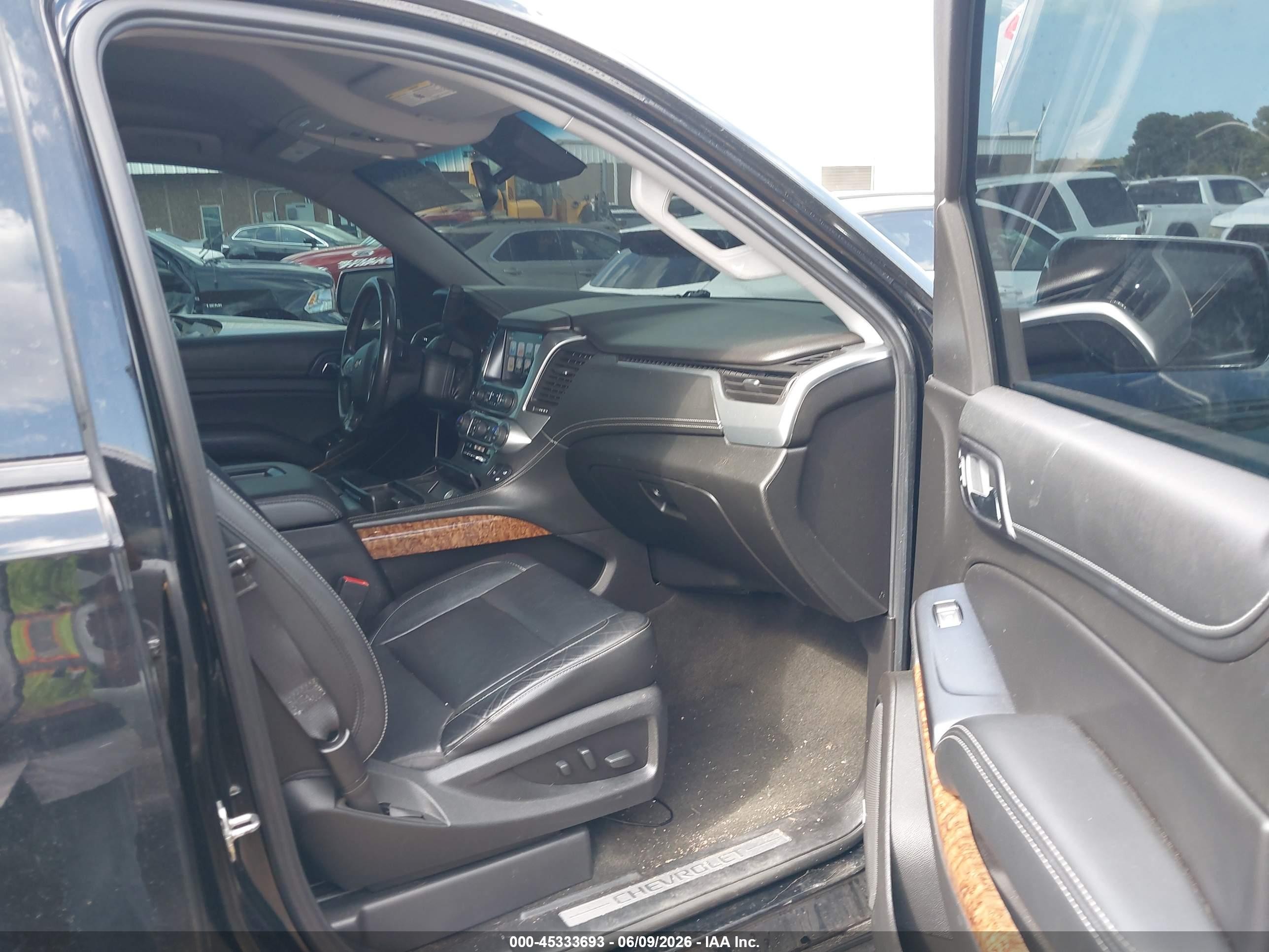 2018 Chevrolet Tahoe Premier Black vin: 1GNSKCKC6JR220596