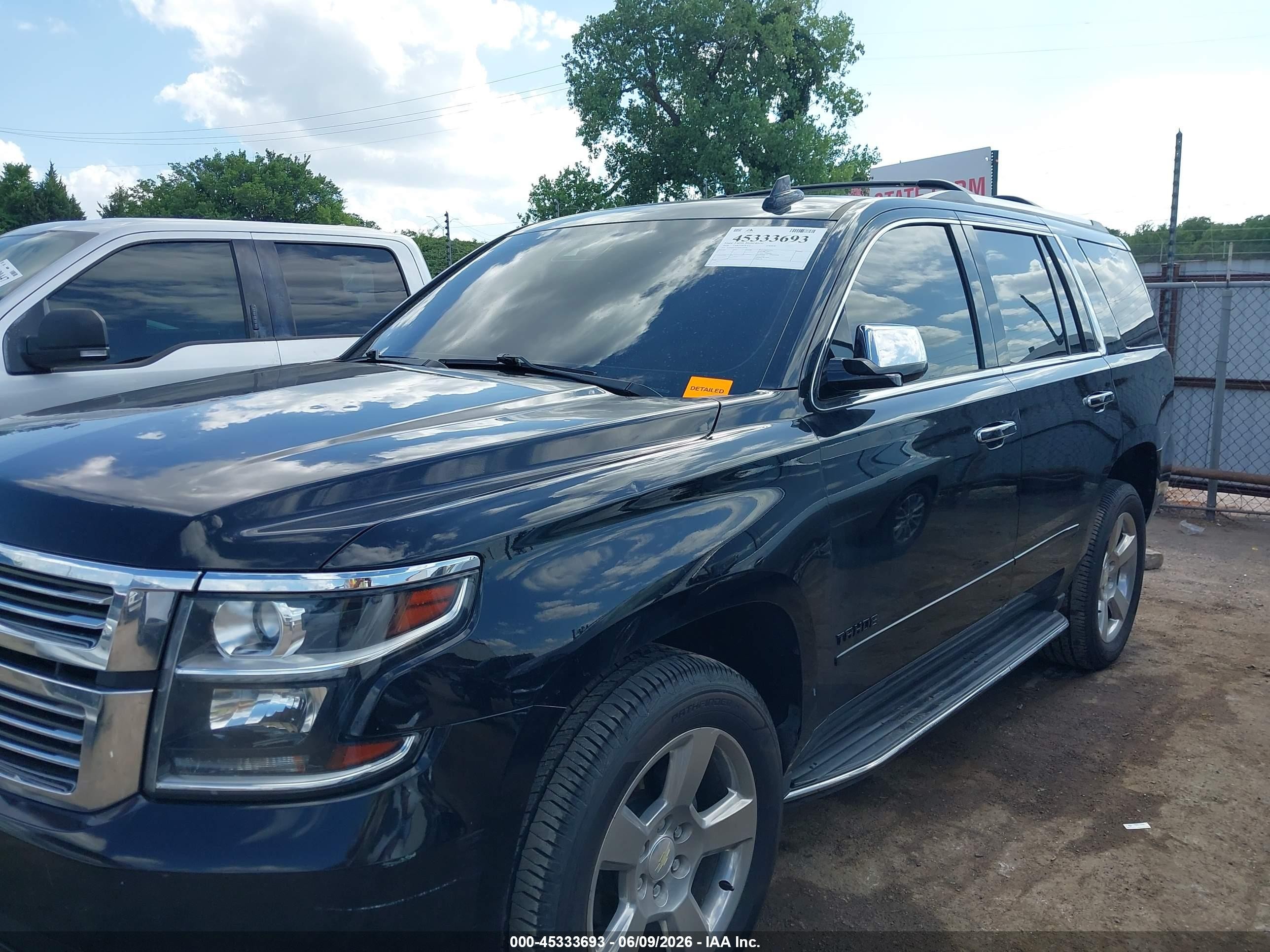 2018 Chevrolet Tahoe Premier Black vin: 1GNSKCKC6JR220596