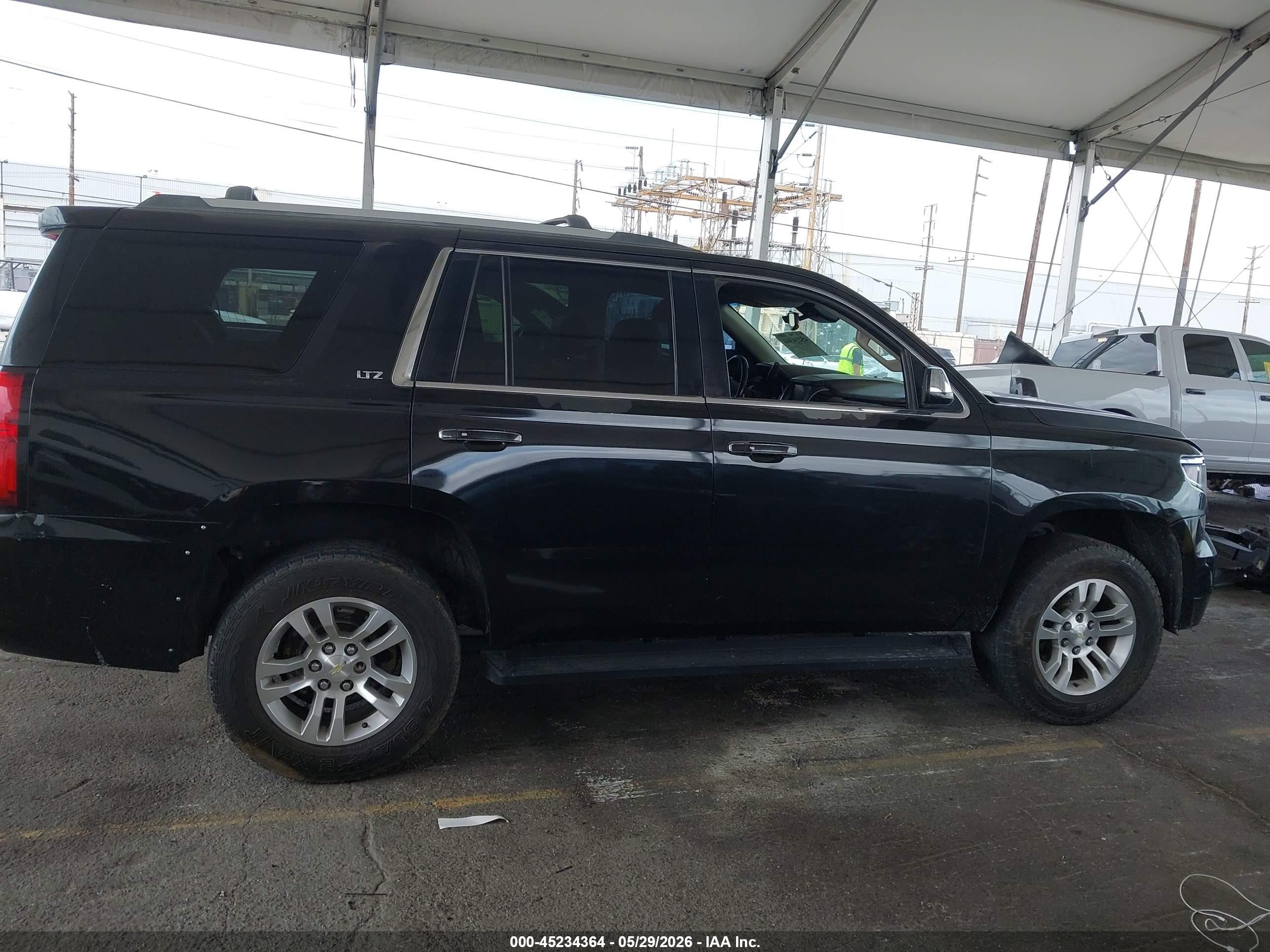 2015 Chevrolet Tahoe Ltz Black vin: 1GNSKCKC7FR102354