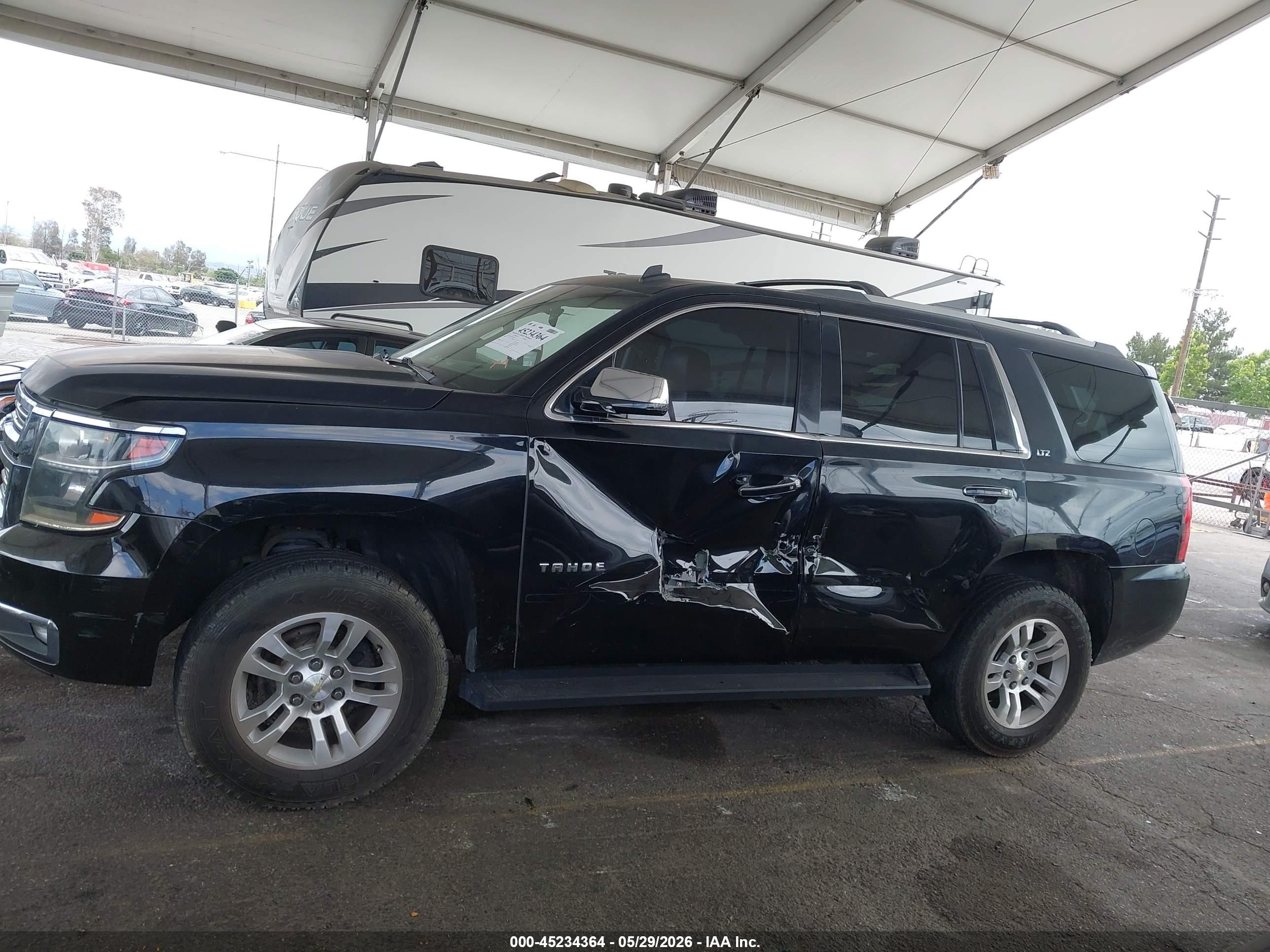2015 Chevrolet Tahoe Ltz Black vin: 1GNSKCKC7FR102354