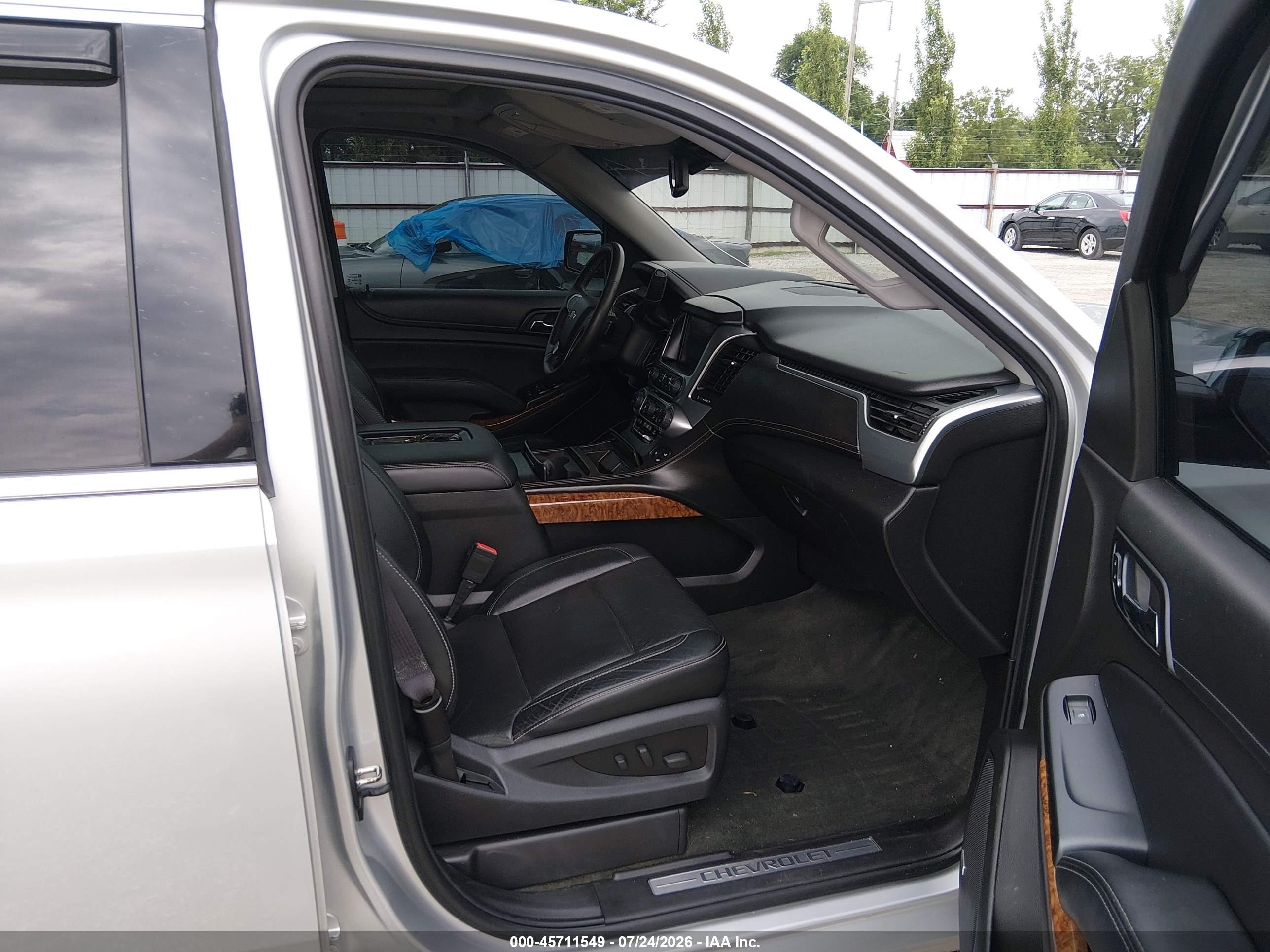 2015 Chevrolet Tahoe Ltz Silver vin: 1GNSKCKC7FR155331