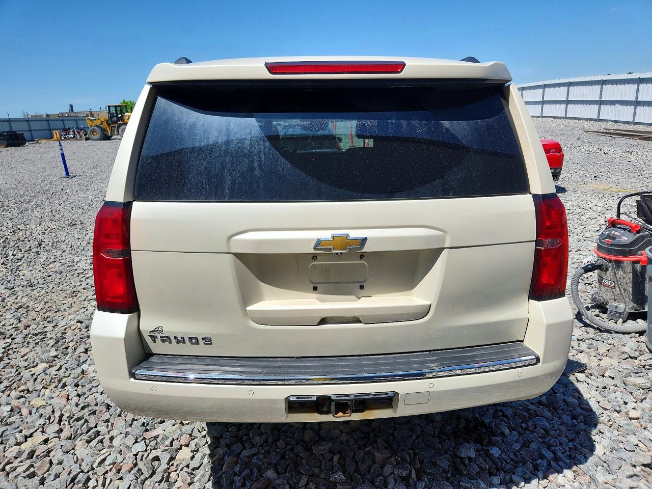 2015 Chevrolet Tahoe K1500 Ltz White vin: 1GNSKCKC7FR157130