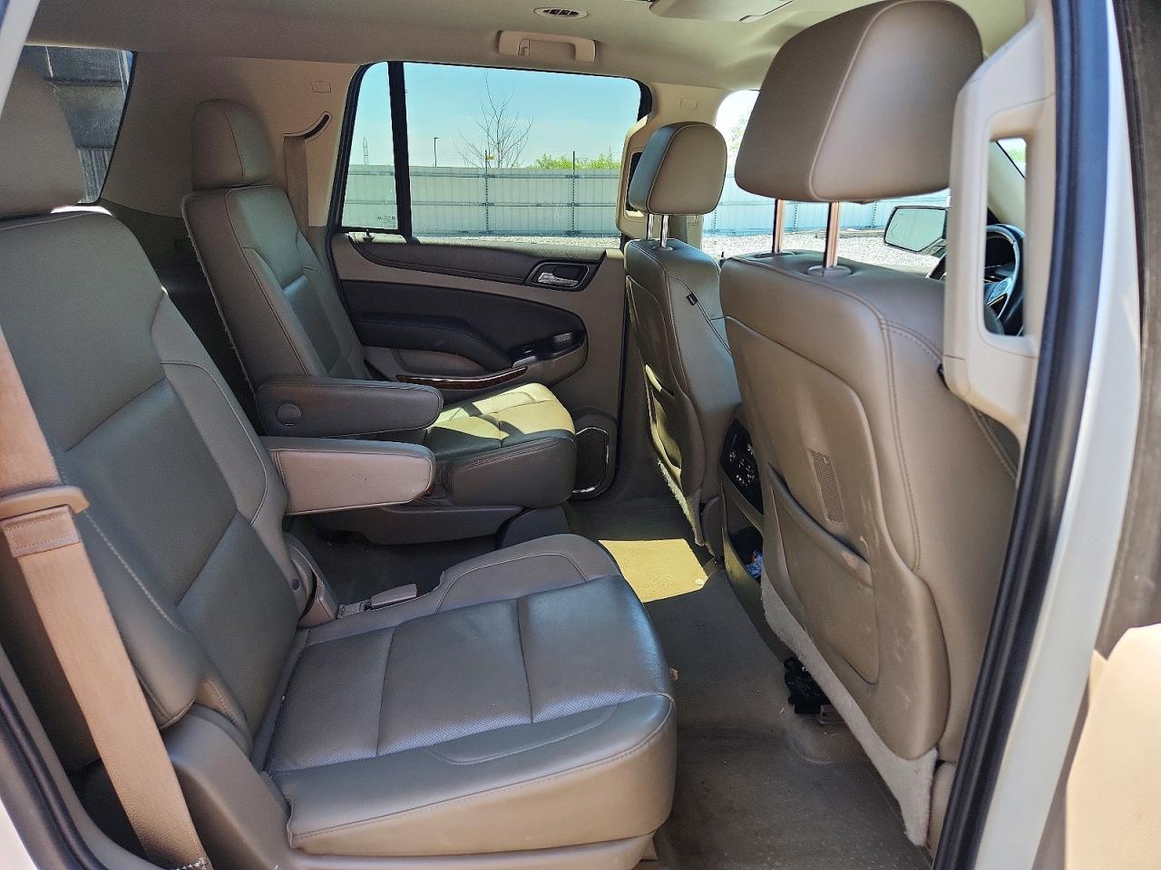 2015 Chevrolet Tahoe K1500 Ltz White vin: 1GNSKCKC7FR157130