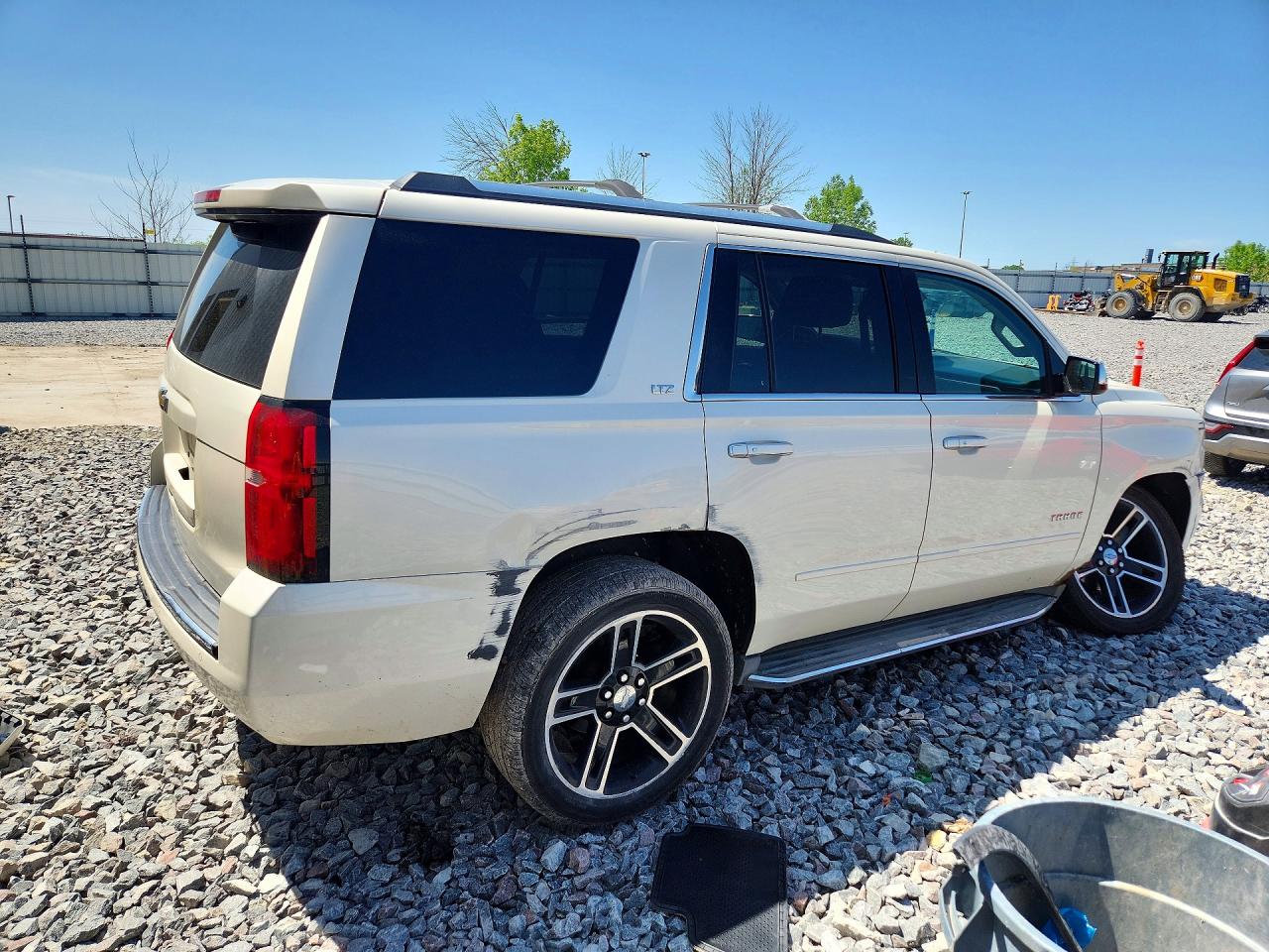 2015 Chevrolet Tahoe K1500 Ltz White vin: 1GNSKCKC7FR157130