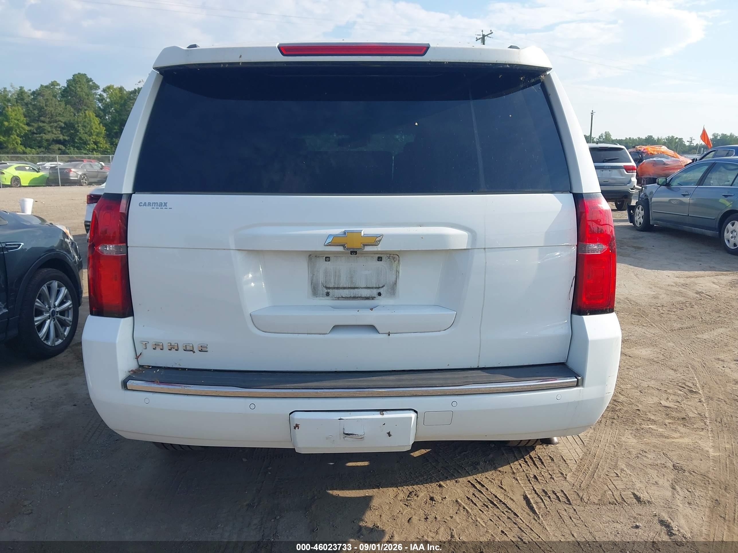 2015 Chevrolet Tahoe Ltz Белый vin: 1GNSKCKC7FR188037