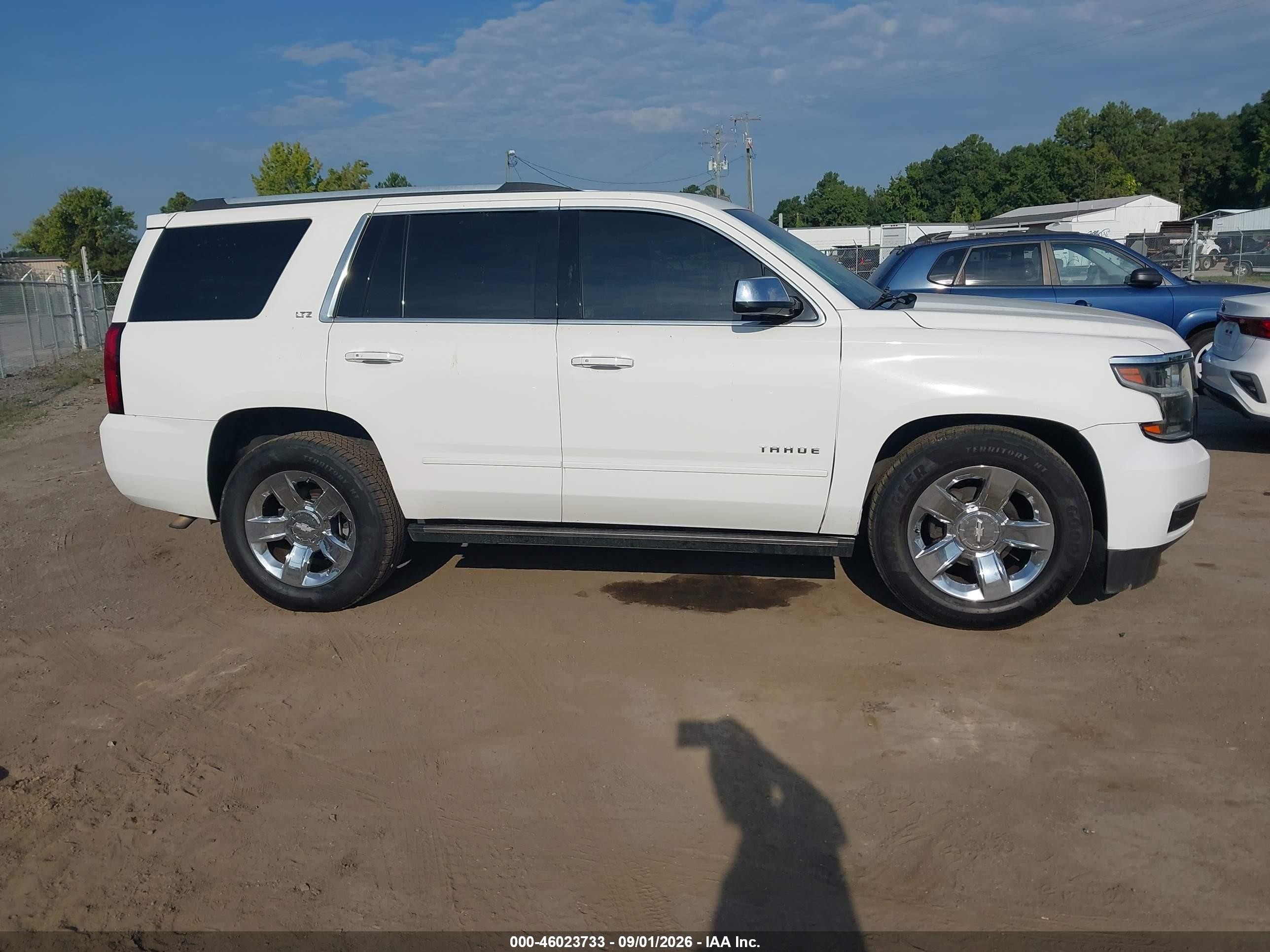 2015 Chevrolet Tahoe Ltz Белый vin: 1GNSKCKC7FR188037