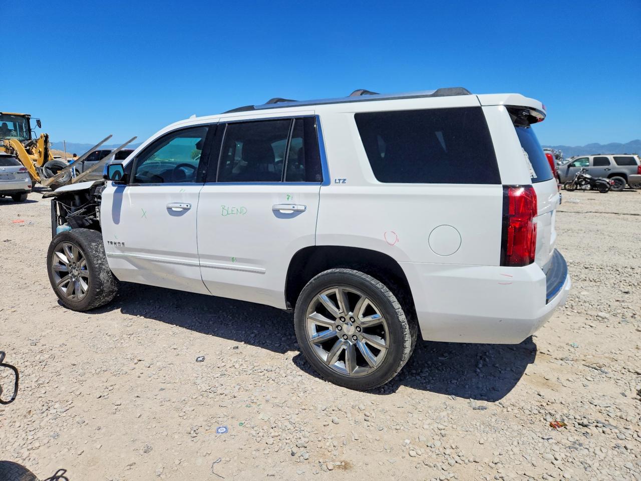 2015 Chevrolet Tahoe K1500 Ltz Белый vin: 1GNSKCKC7FR538122