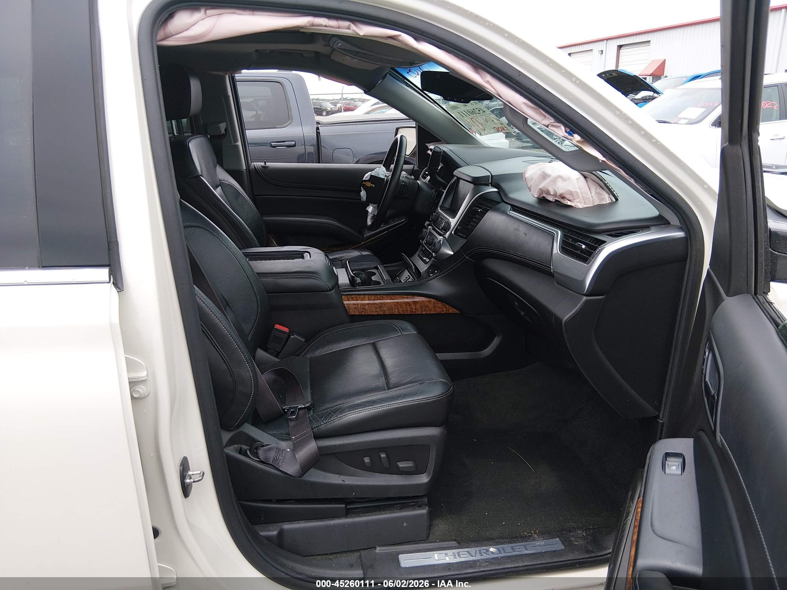 2015 Chevrolet Tahoe Ltz White vin: 1GNSKCKC7FR541702