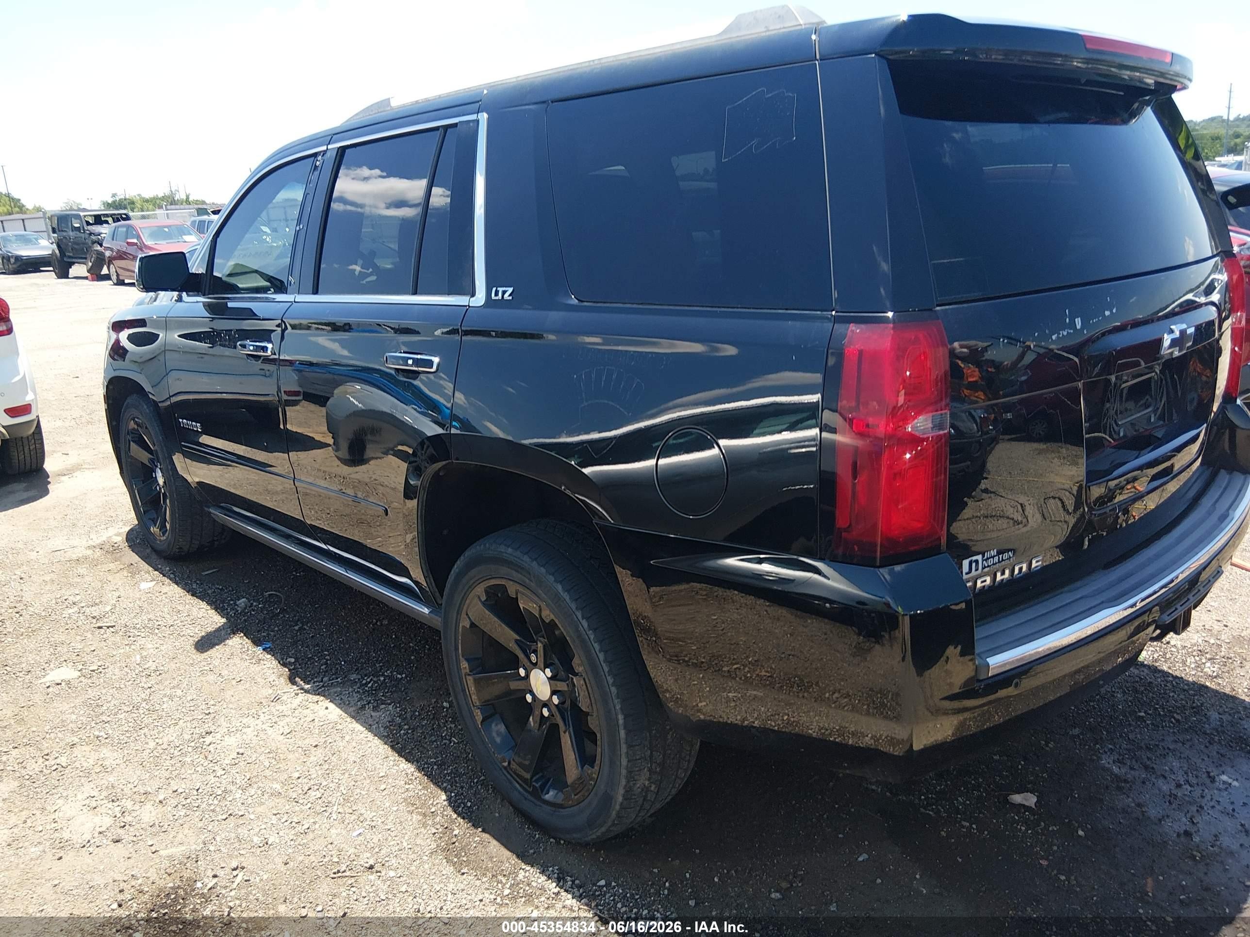 2015 Chevrolet Tahoe Ltz Черный vin: 1GNSKCKC7FR684035
