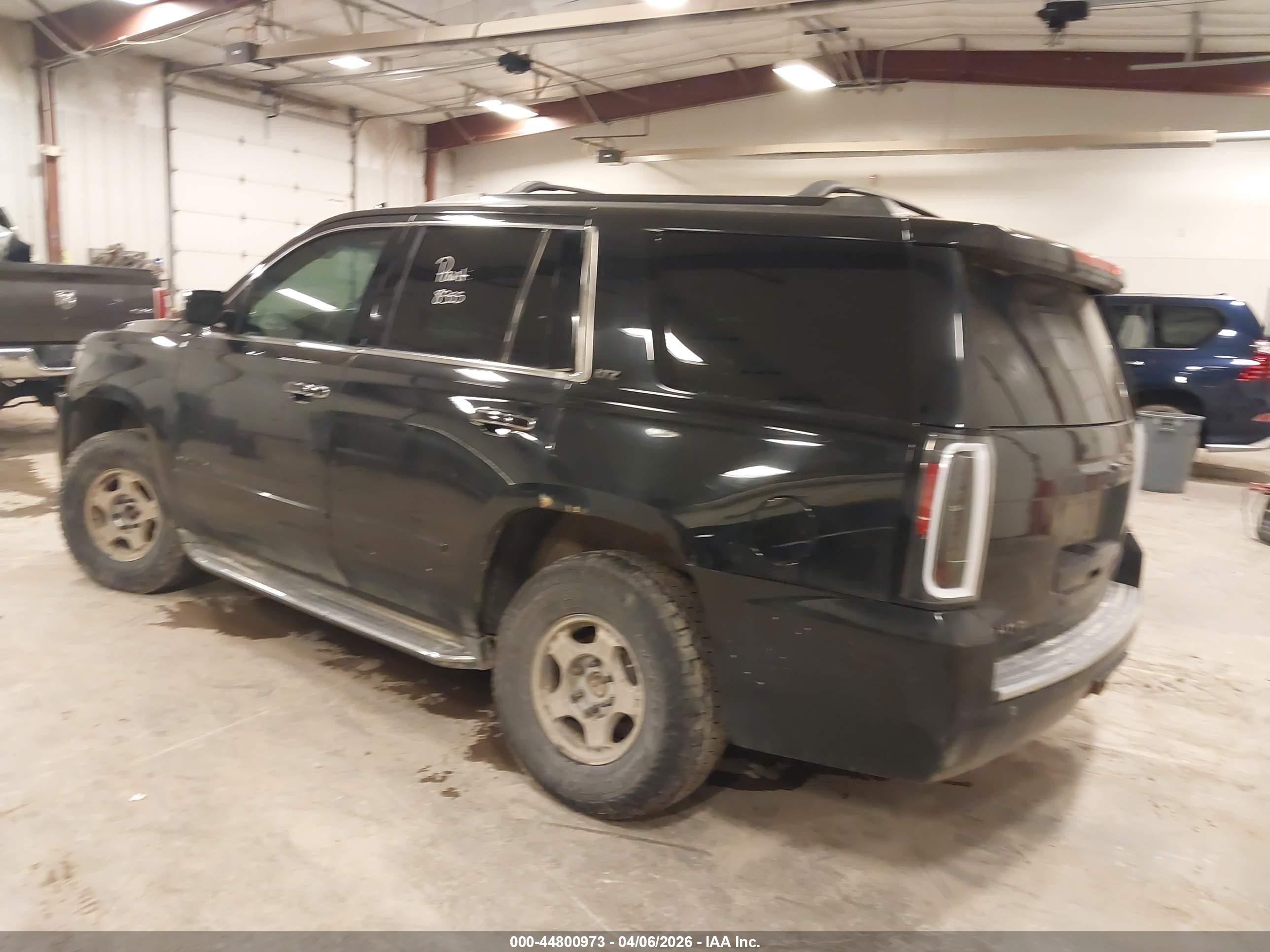 2015 Chevrolet Tahoe Ltz Черный vin: 1GNSKCKC8FR514993
