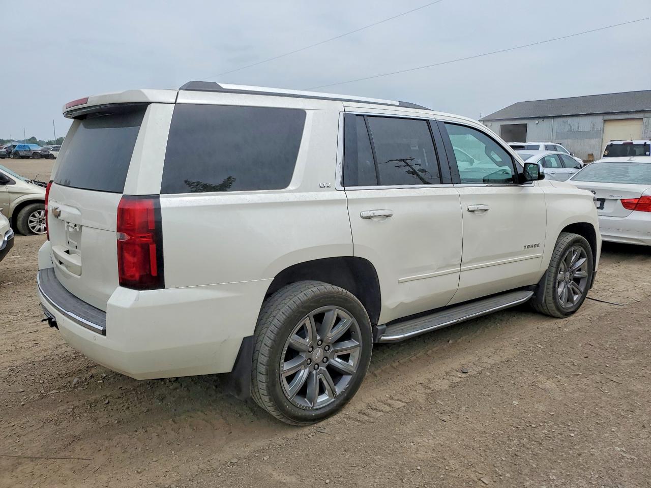 2015 Chevrolet Tahoe K1500 Ltz White vin: 1GNSKCKC8FR624863