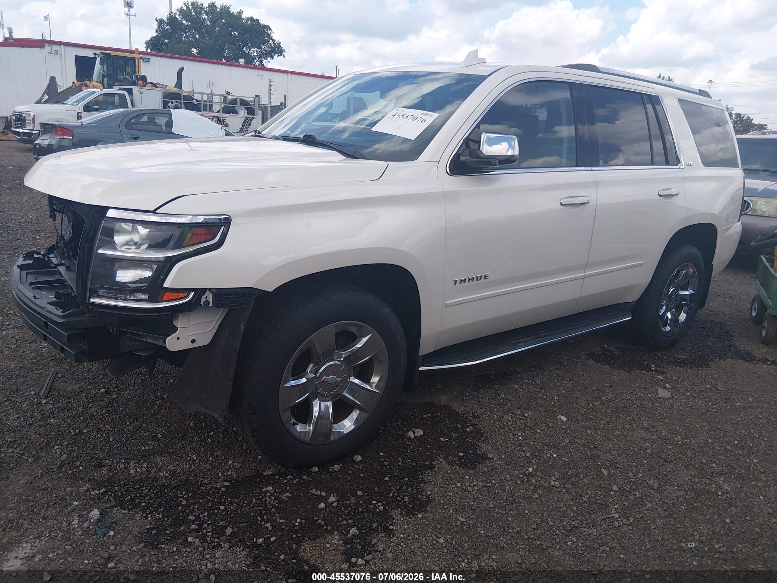 2015 Chevrolet Tahoe Ltz Белый vin: 1GNSKCKC8FR692807