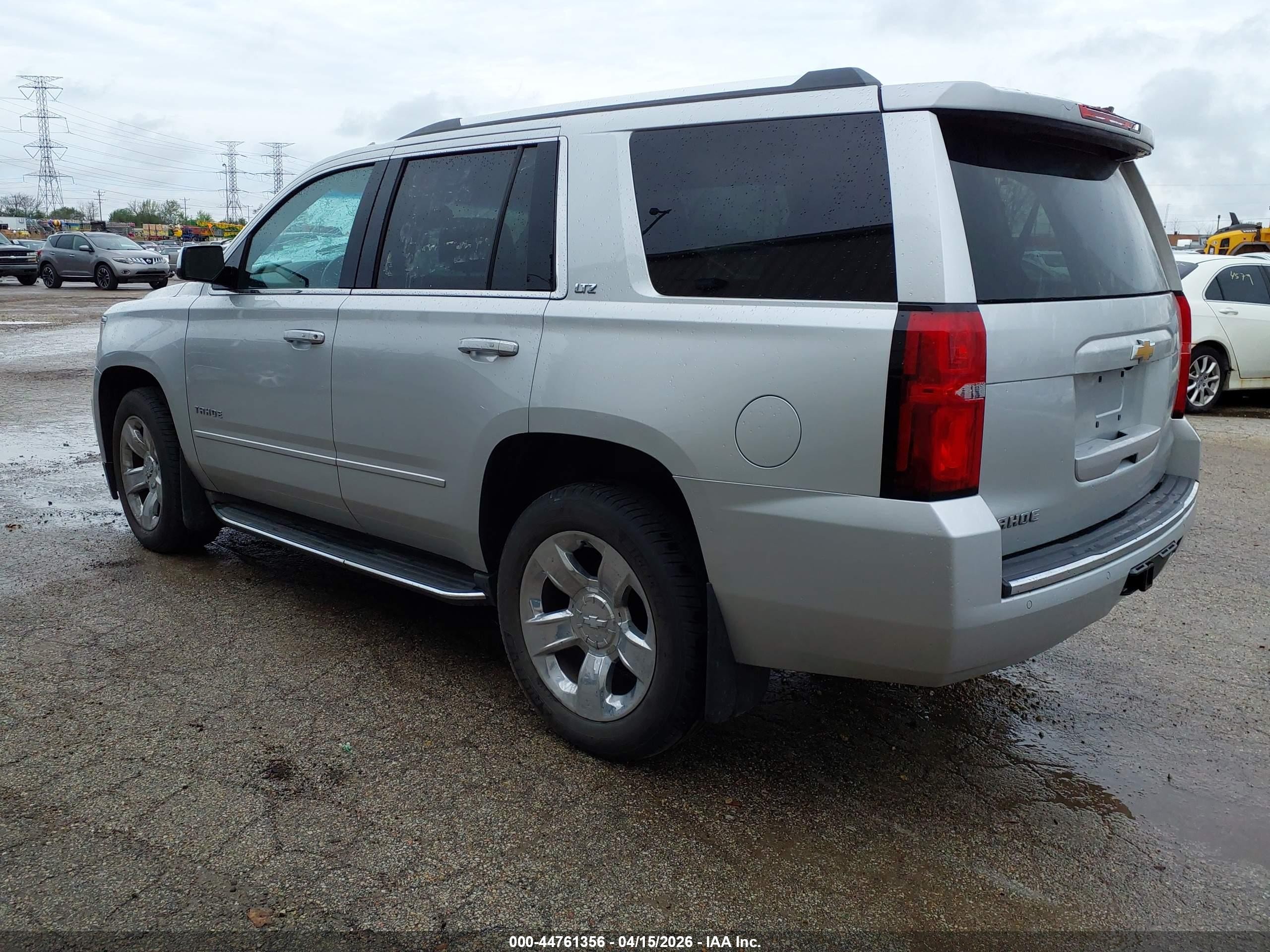2015 Chevrolet Tahoe Ltz Серебряный vin: 1GNSKCKC8FR746574