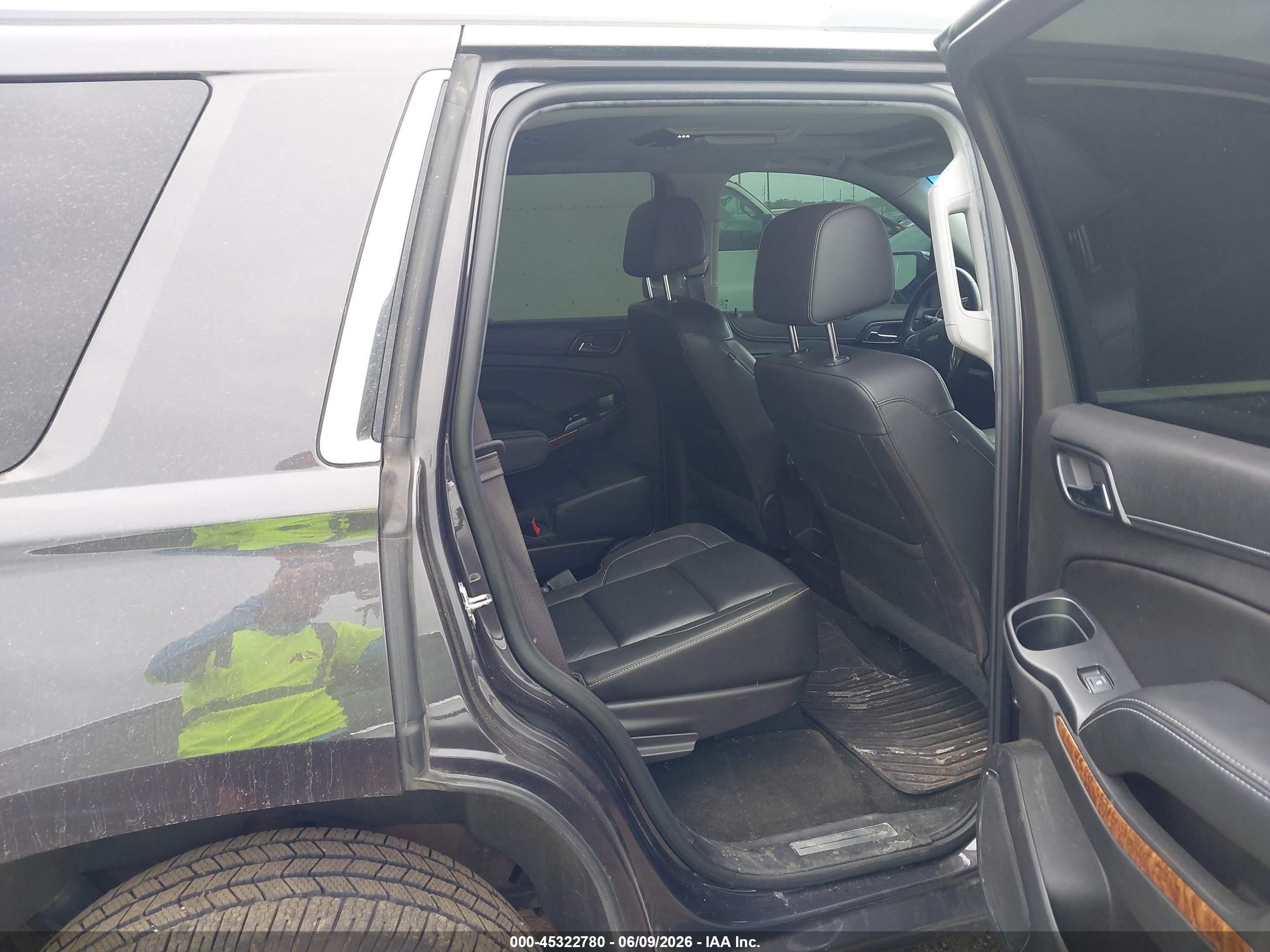 2017 Chevrolet Tahoe Premier Серый vin: 1GNSKCKC8HR270989