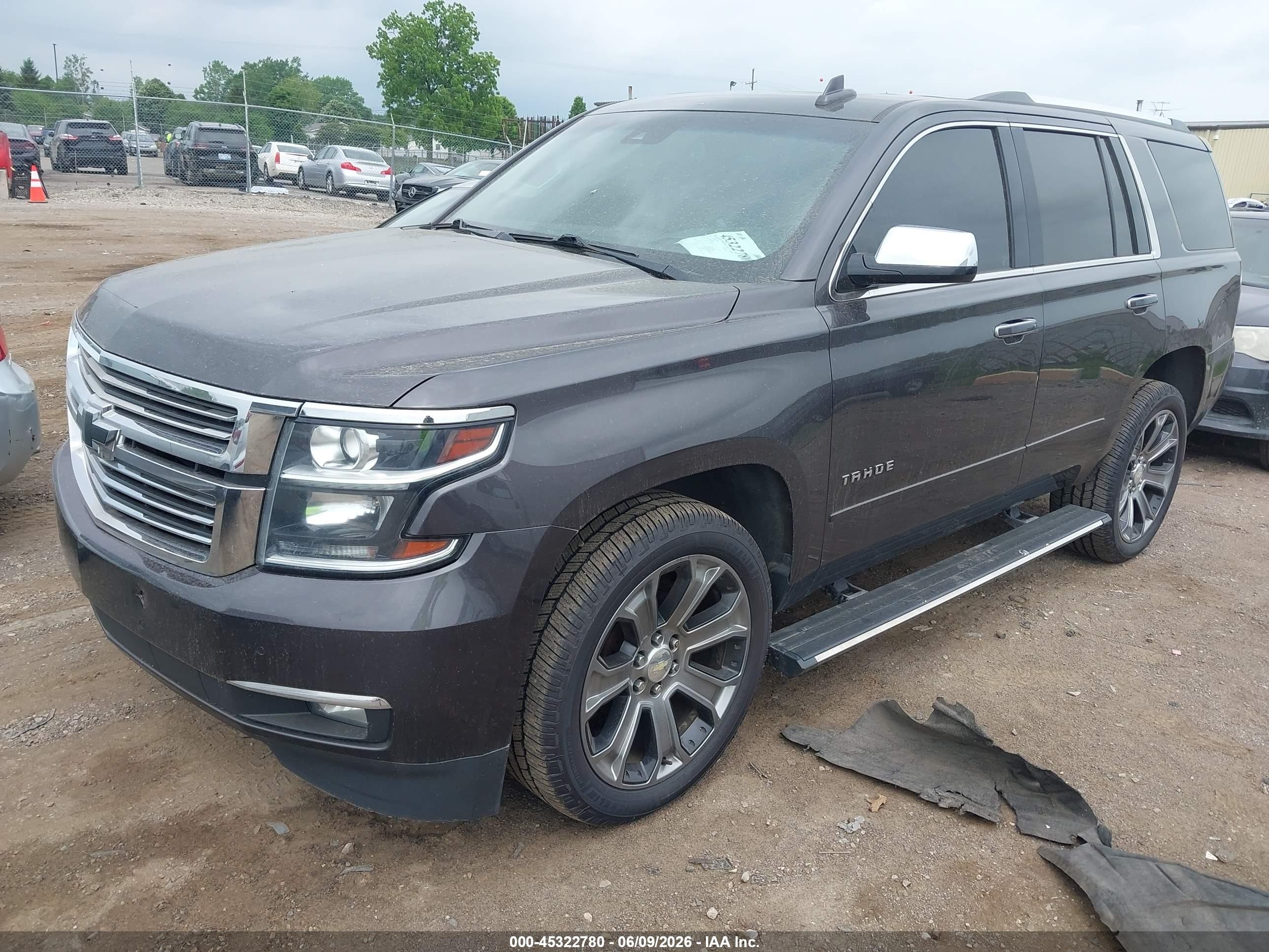 2017 Chevrolet Tahoe Premier Серый vin: 1GNSKCKC8HR270989