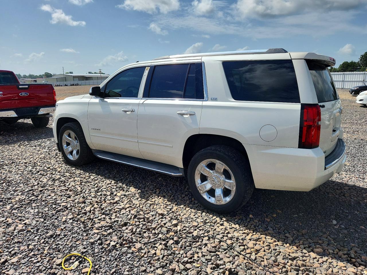 2015 Chevrolet Tahoe K1500 Ltz White vin: 1GNSKCKCXFR124171