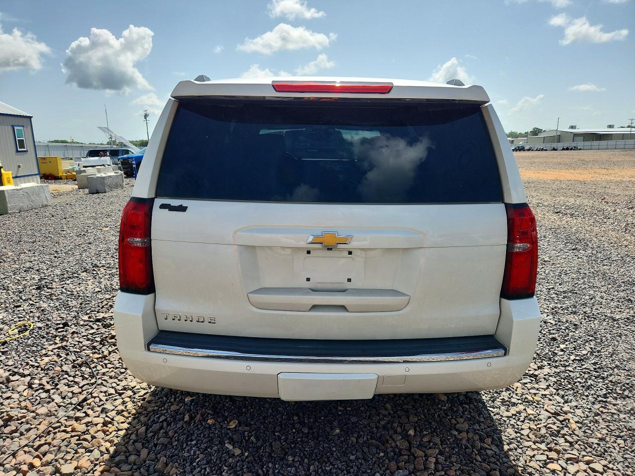 2015 Chevrolet Tahoe K1500 Ltz White vin: 1GNSKCKCXFR124171
