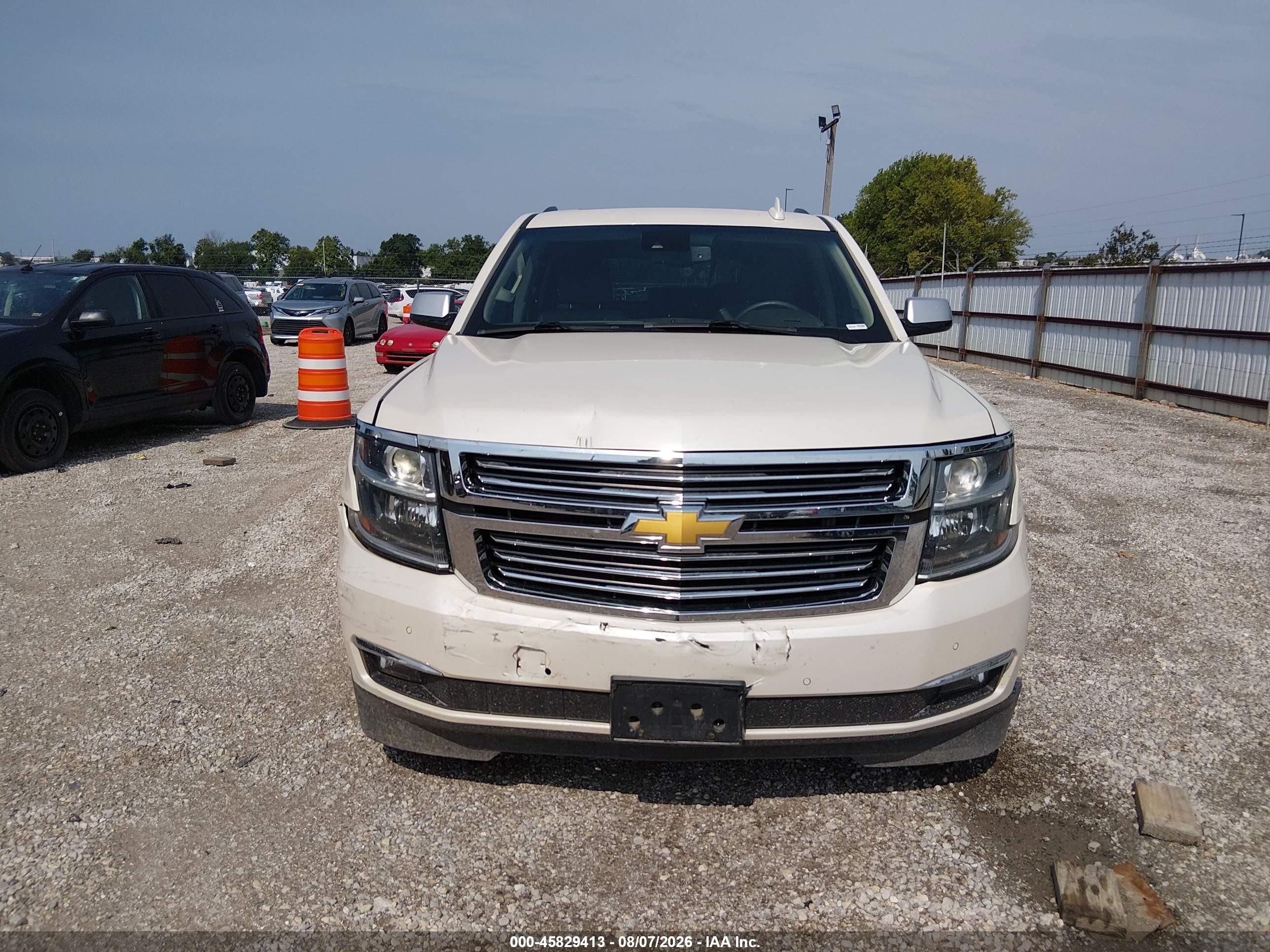 2015 Chevrolet Tahoe Ltz White vin: 1GNSKCKCXFR514168