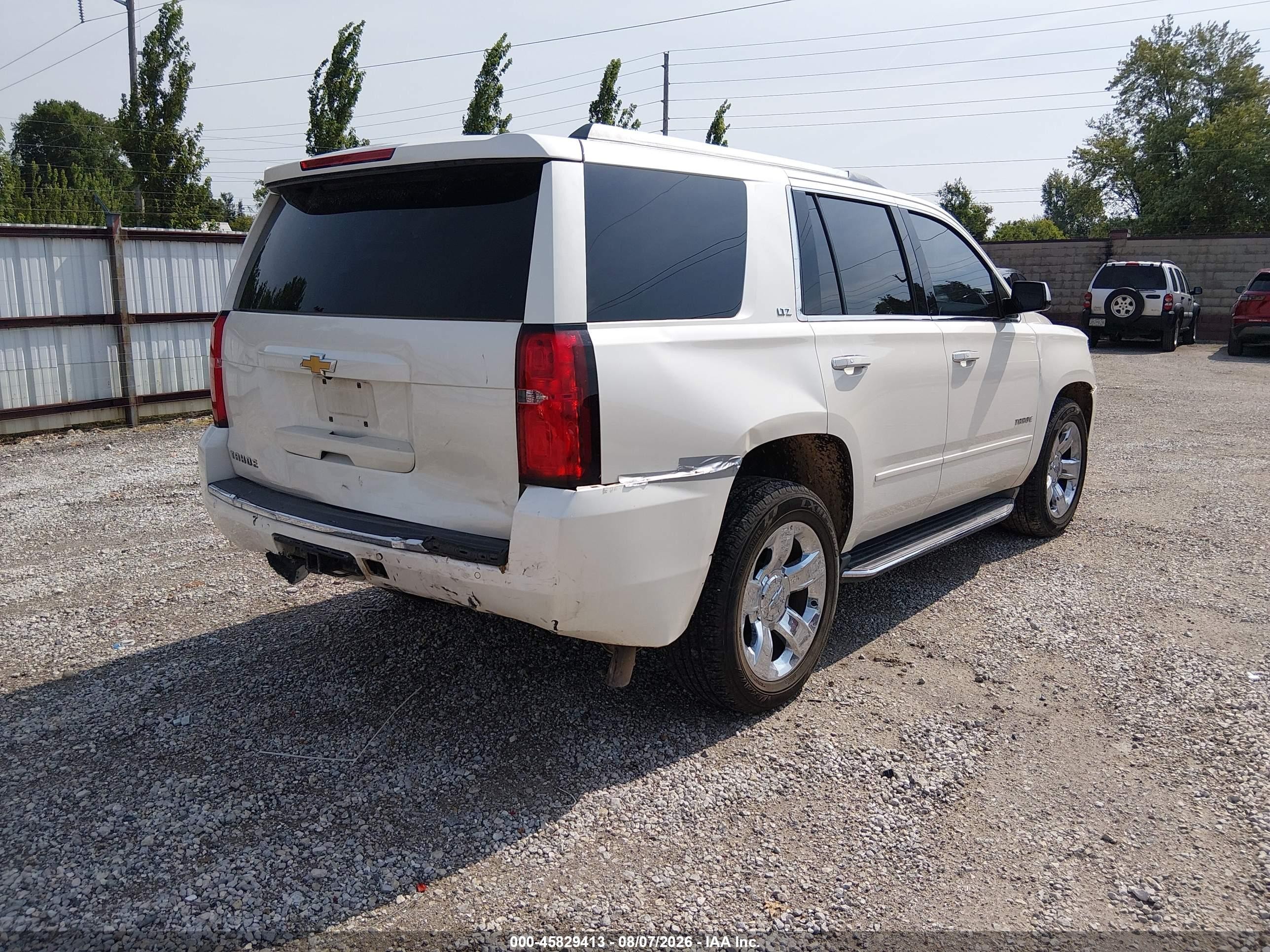 2015 Chevrolet Tahoe Ltz White vin: 1GNSKCKCXFR514168