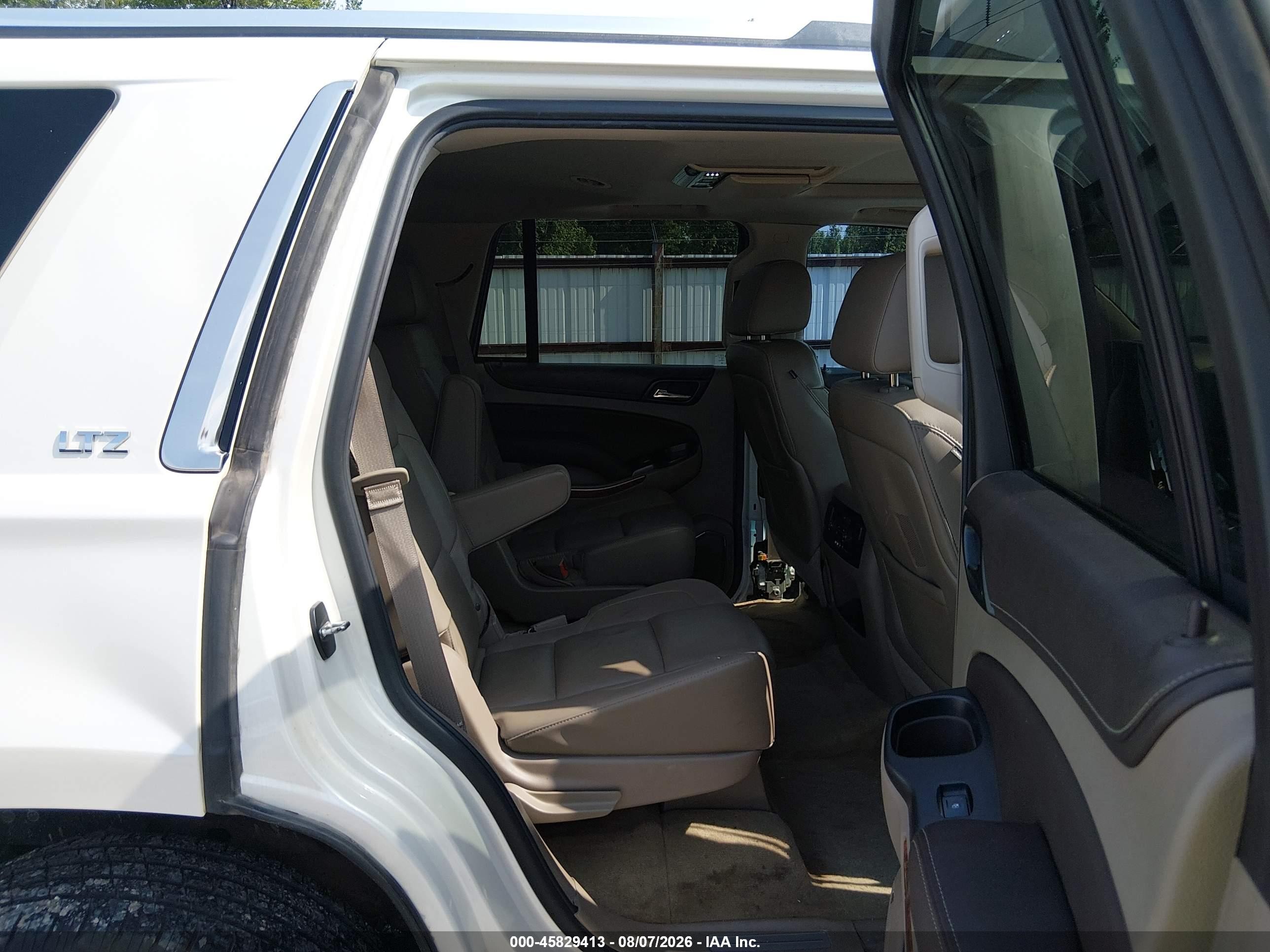 2015 Chevrolet Tahoe Ltz White vin: 1GNSKCKCXFR514168