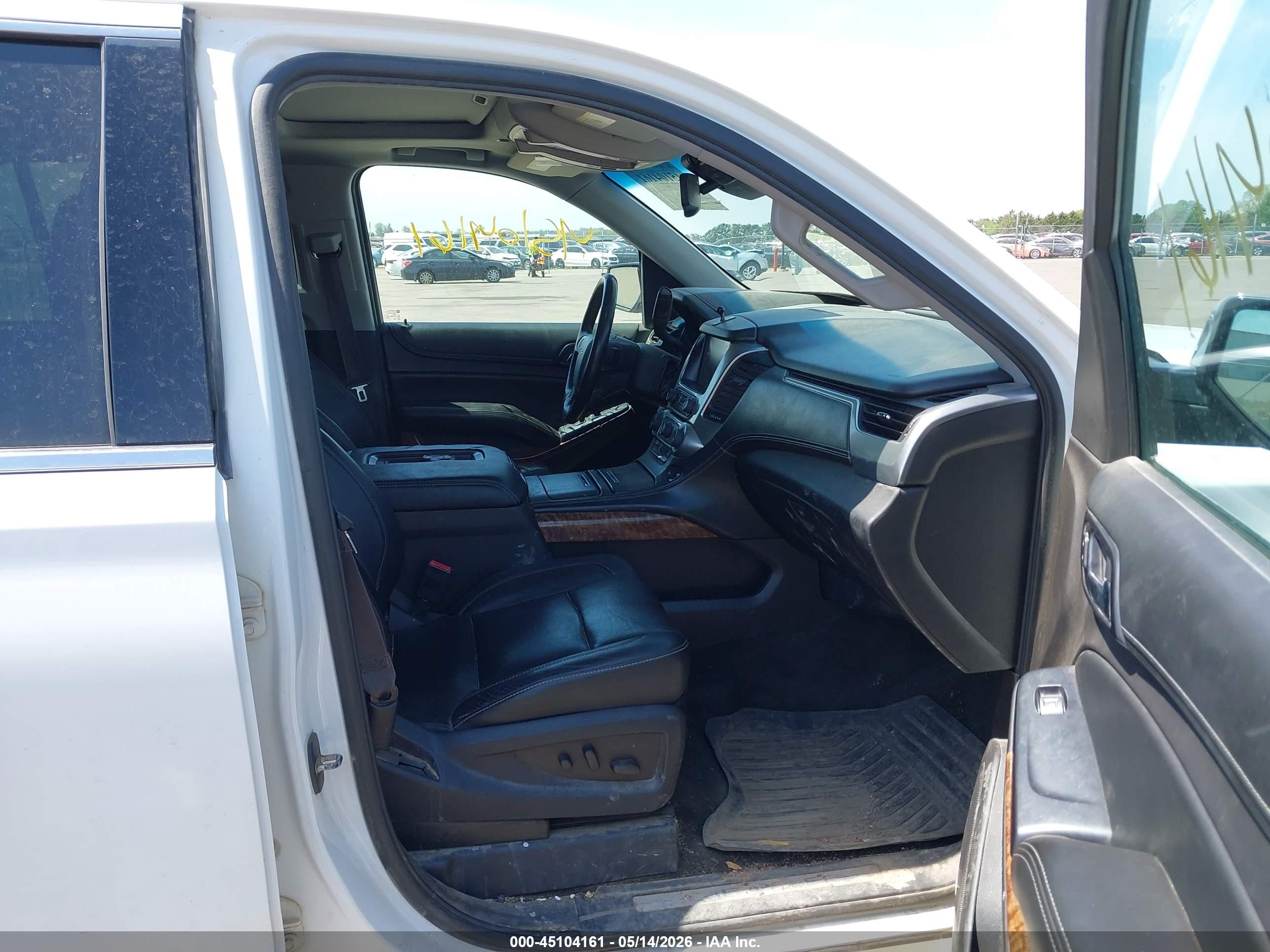 2015 Chevrolet Tahoe Ltz White vin: 1GNSKCKCXFR651403