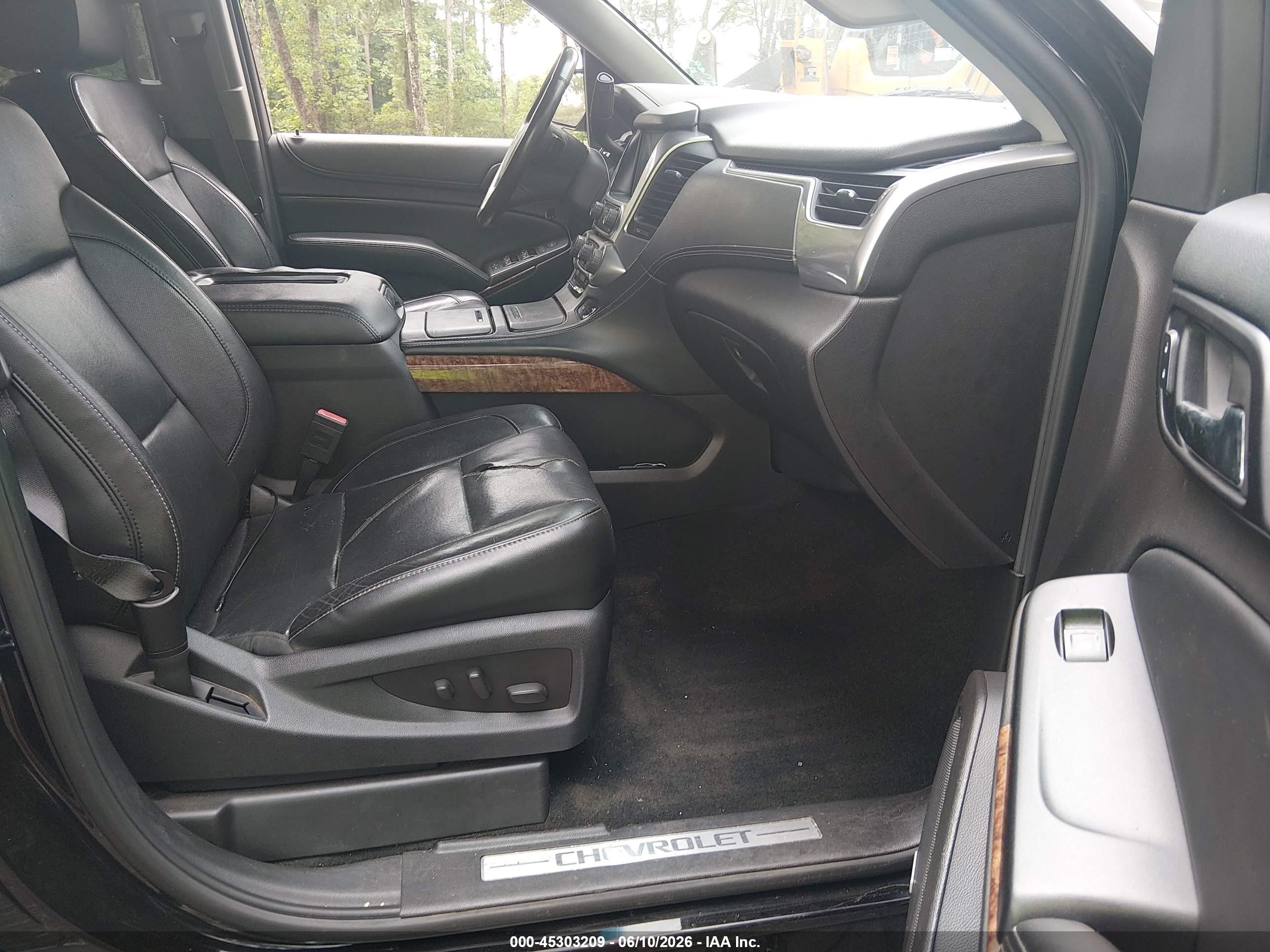 2015 Chevrolet Tahoe Ltz Черный vin: 1GNSKCKCXFR671411
