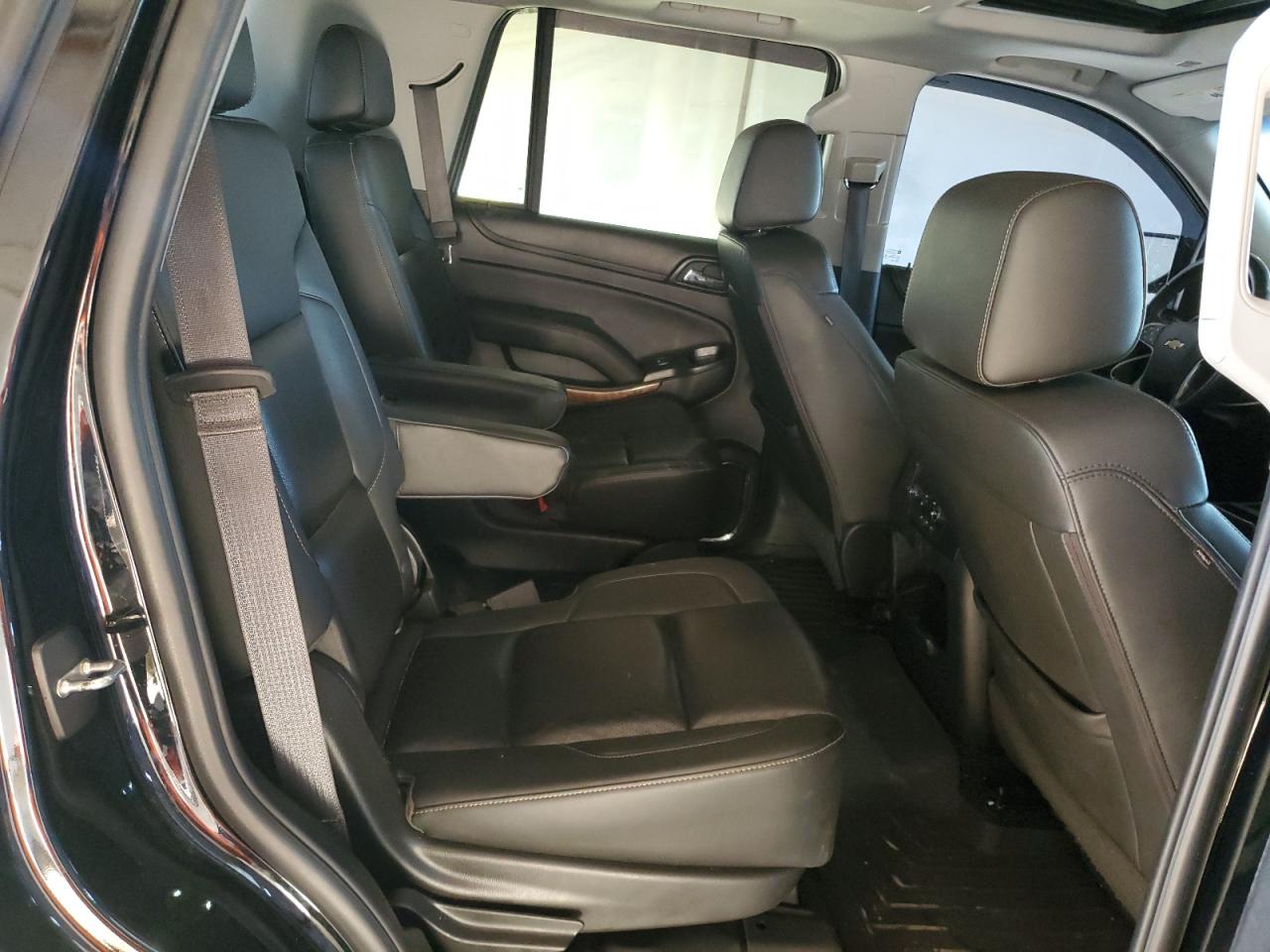 2018 Chevrolet Tahoe K1500 Premier Черный vin: 1GNSKCKCXJR142338