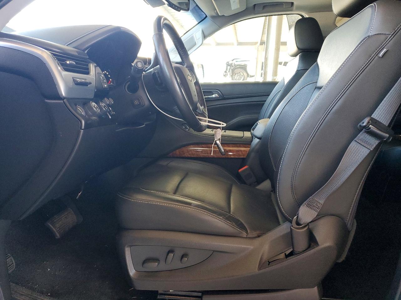 2018 Chevrolet Tahoe K1500 Premier Черный vin: 1GNSKCKJ0JR241023